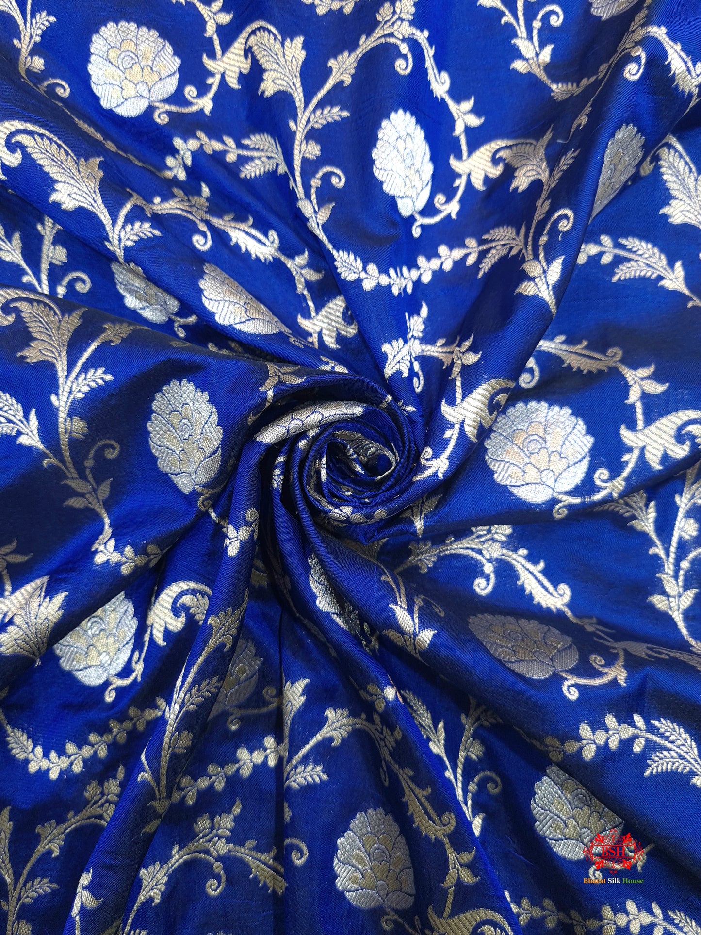 Handloom Banarasi Pure Katan Silk Opara Sona Rupa Dual Zari Saree Floral Jaal In Shades Of Blue