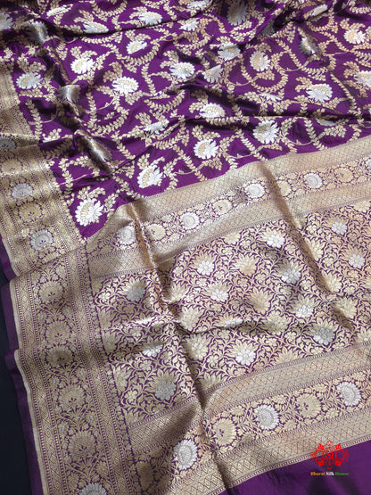 Handloom Banarasi Pure Katan Silk Opara Sona Rupa Dual Zari Saree Floral Jaal In Shades Of Magenta