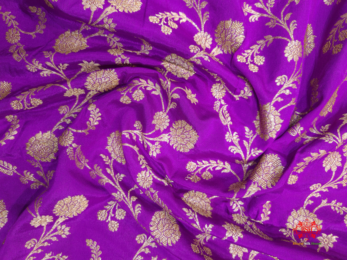 Pure Silk Crape Khaddi Georgette Saree With Antique Zari In Shades Of Magenta