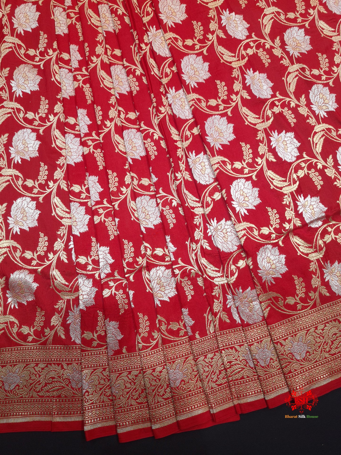 Handloom Banarasi Pure Katan Silk Opara Sona Rupa Dual Zari Saree Floral Jaal In Shades Of Red - Bharat Silk House