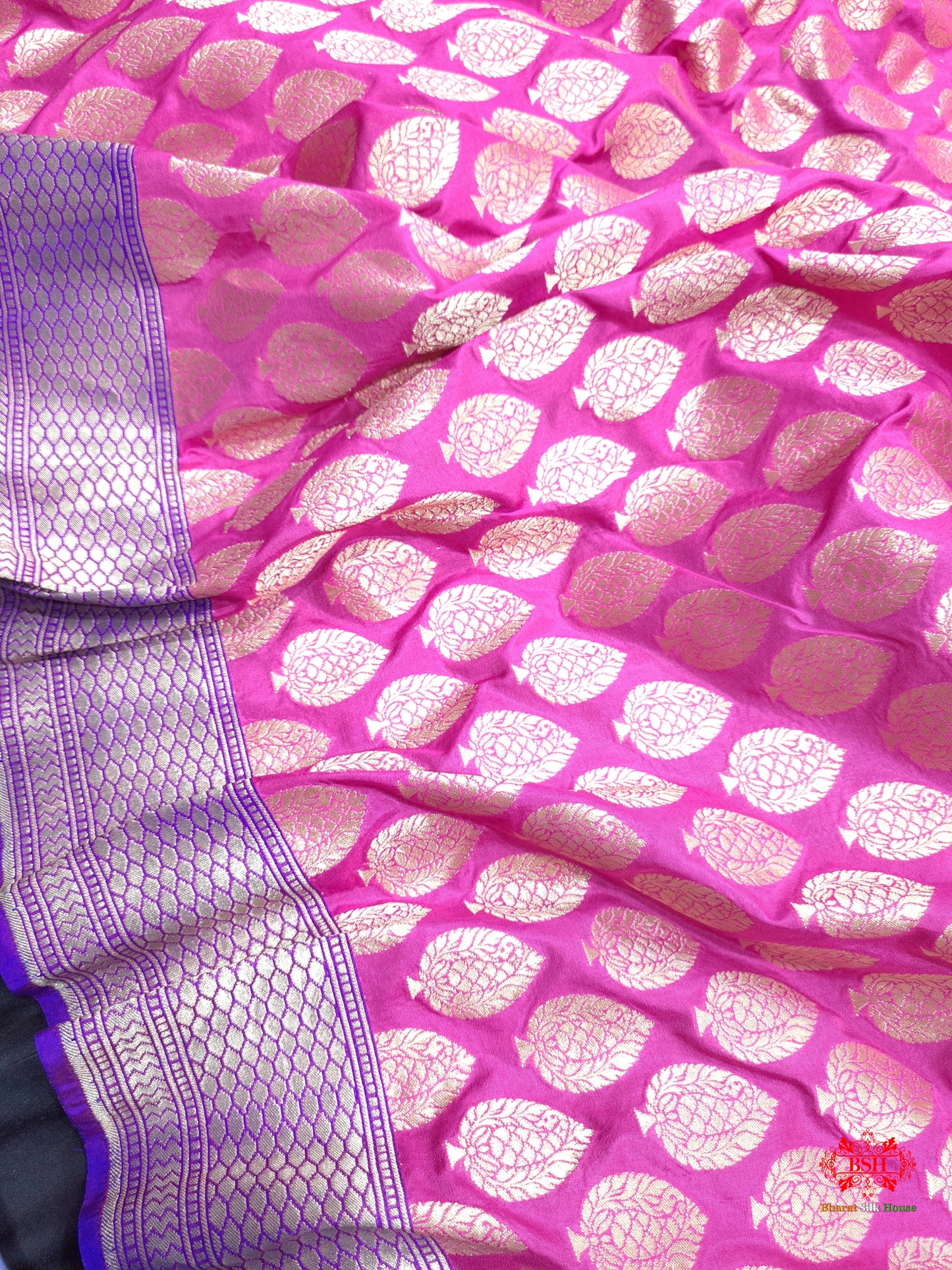 Handloom Banarasi Pure Katan Silk Floral Booti In Shades Of Pink