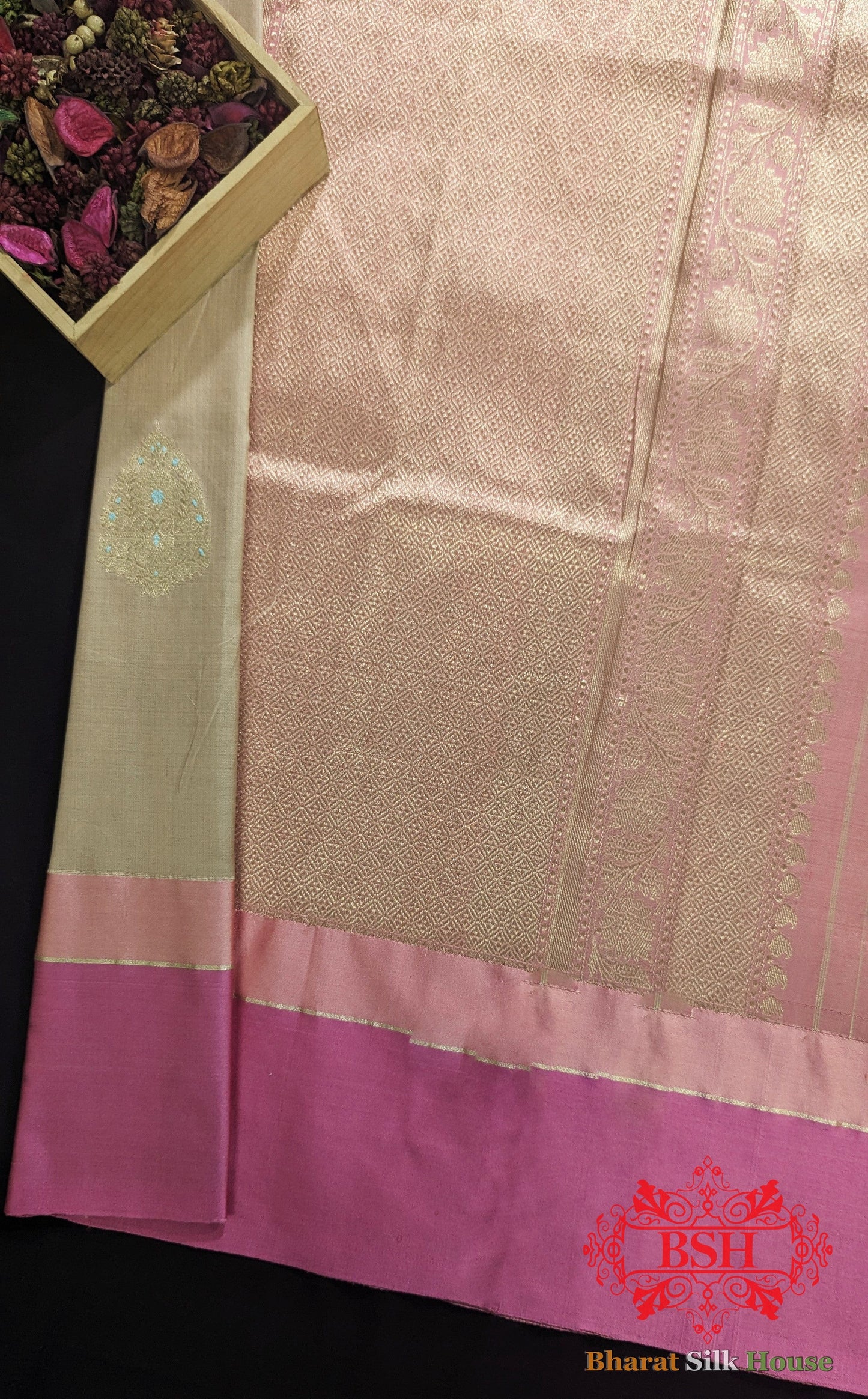 Pure Banarasi  Handloom Katan Silk  Meenakari Antique Zari Saree In Shades Of  Peach Pure Kataan Silk Bharat Silk House