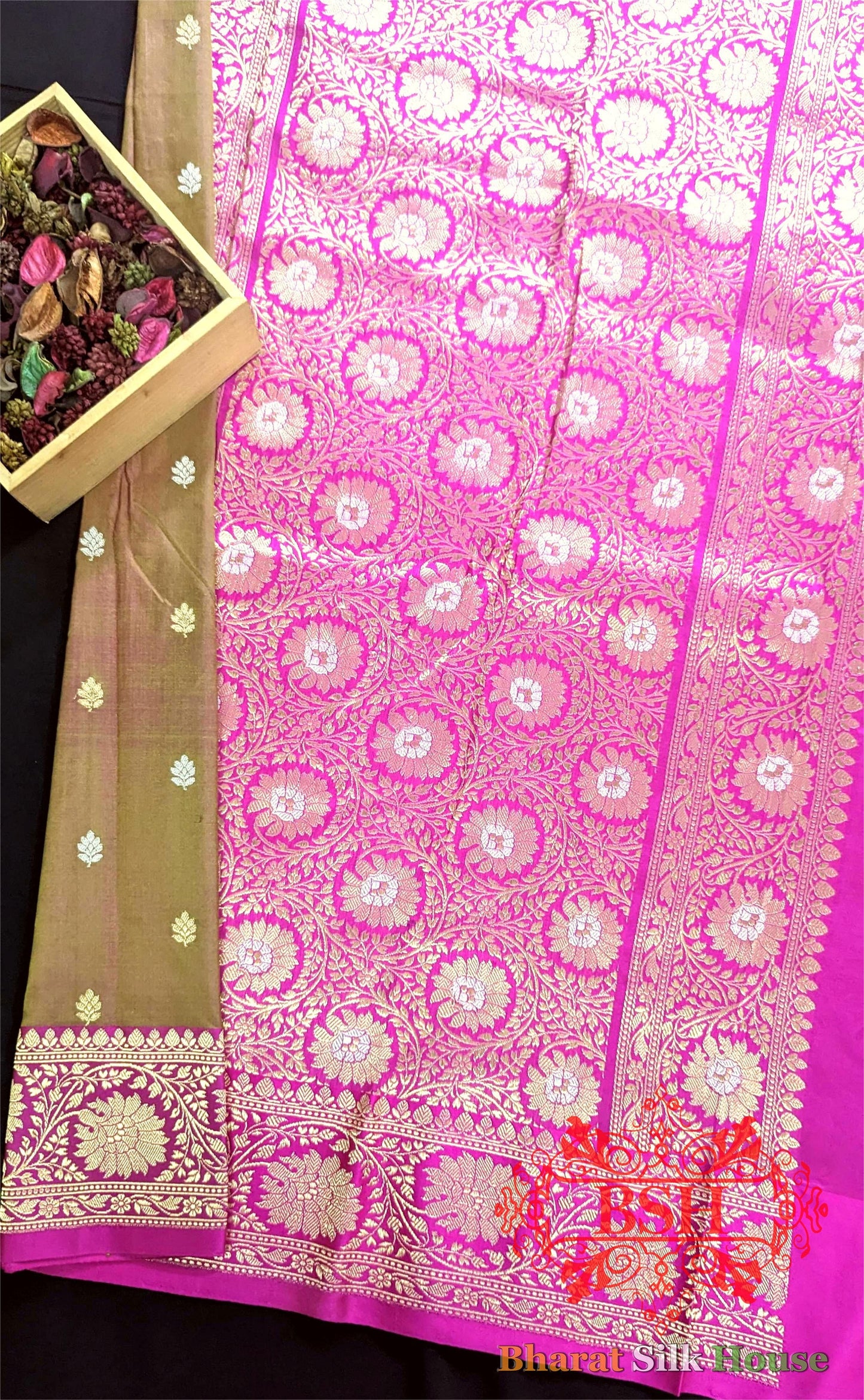 Pure Banarasi  Handloom  Silk  Meenakari Antique  Zari Saree In Shades Of  Cross Color Pure Kataan Silk Bharat Silk House