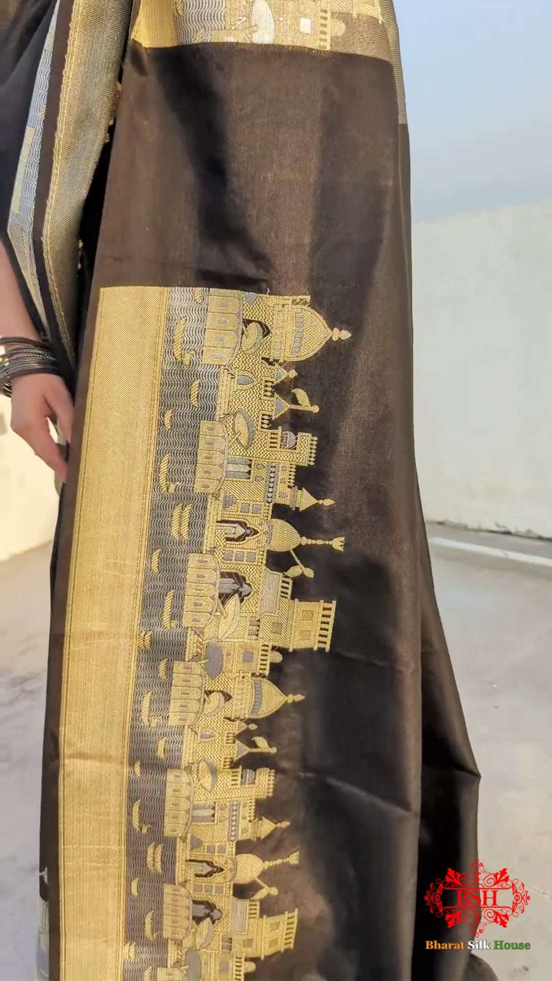 Black Banaras Ghats Weaved Silk Saree - Bharat Silk House