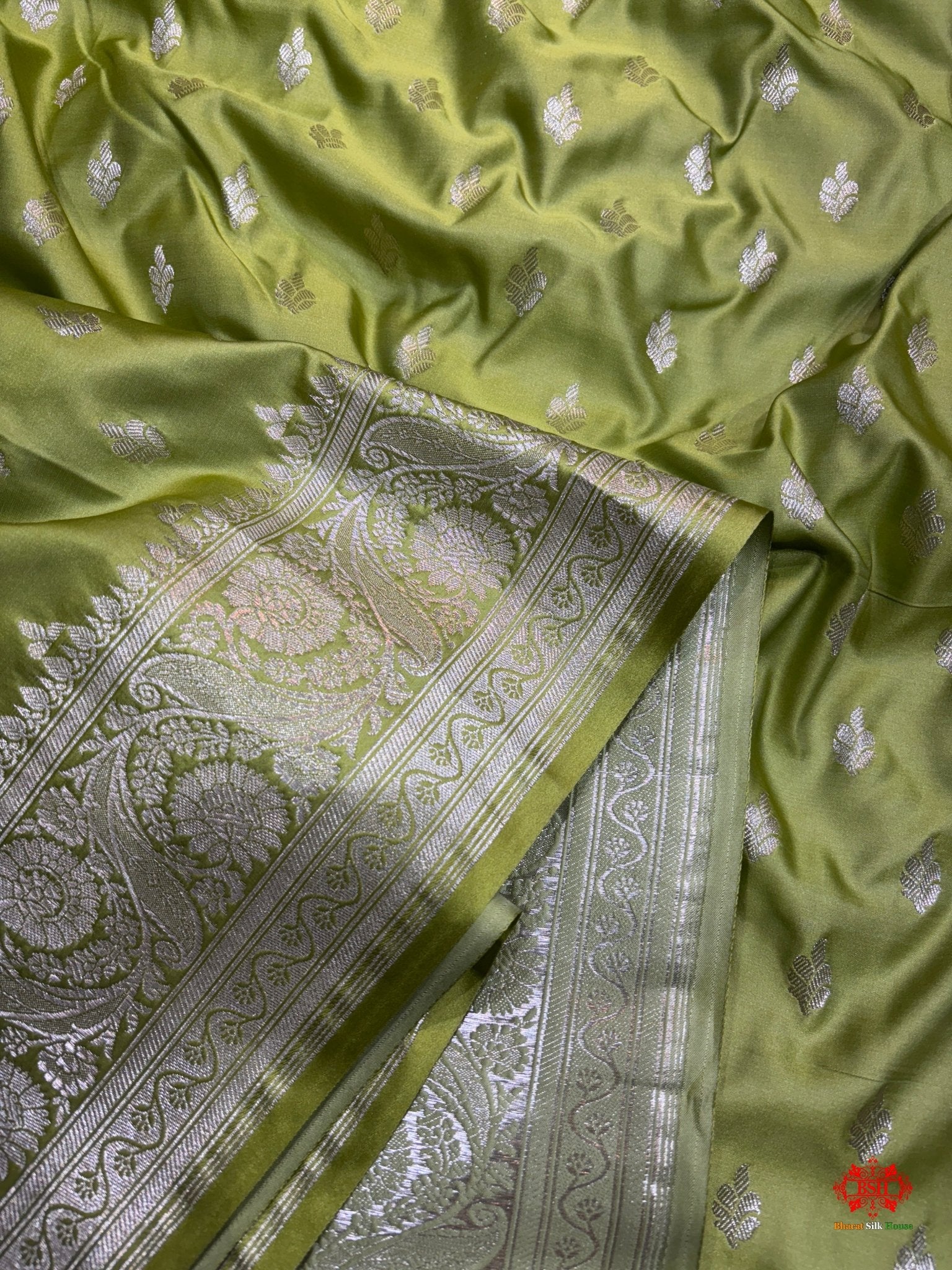 Green Mashru Silk All Over Booti With Jaal Blouse Design Saree - Bharat Silk House Mashroo Silk