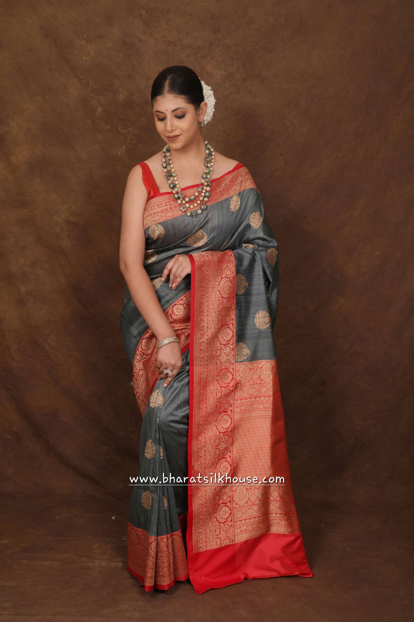 Grey Pure Tussar Moonga Silk Handloom Sare With Zari Border - Bharat Silk House