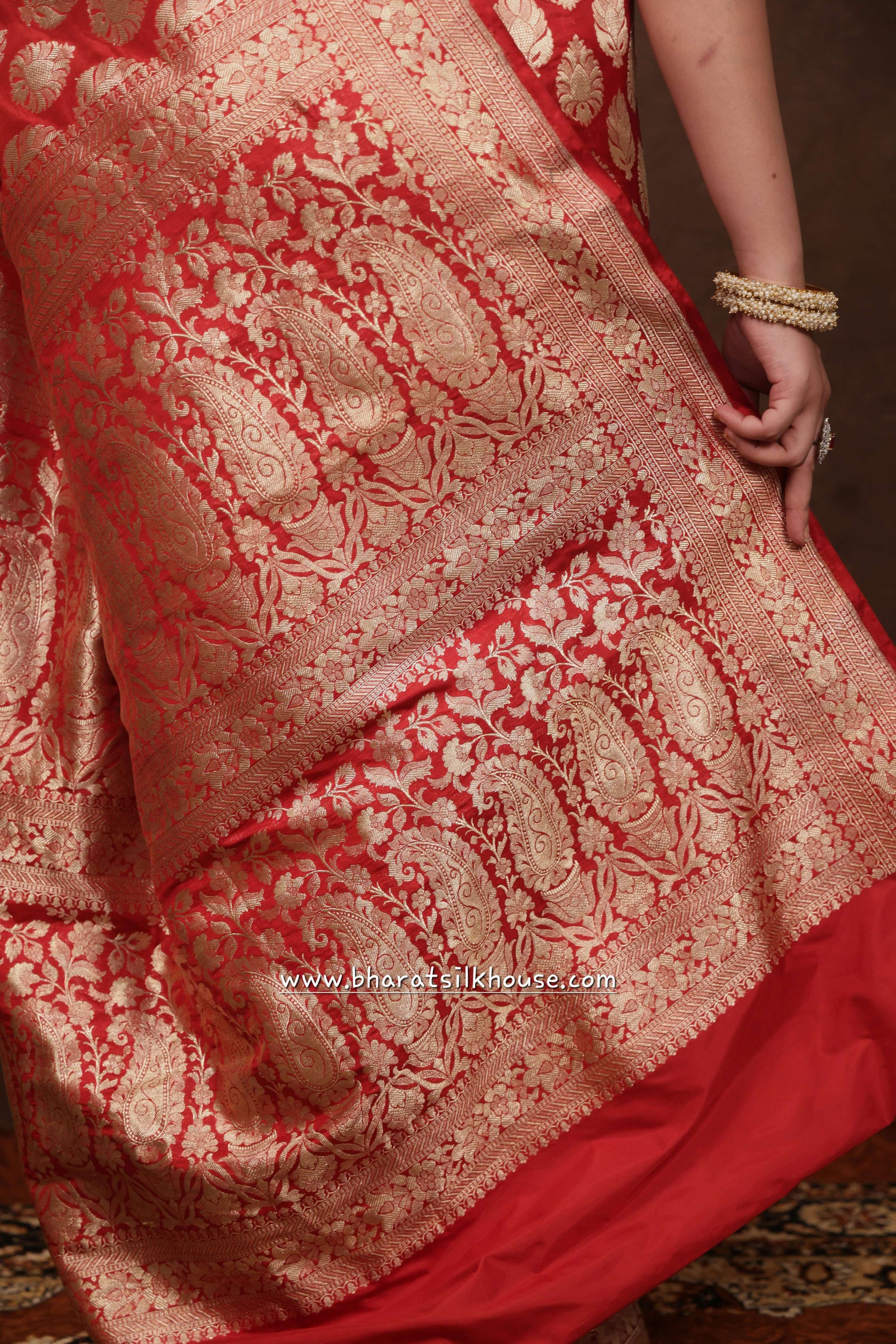 Handloom Banarasi Pure Katan Silk Floral Booti In Shades Of Red - Bharat Silk House