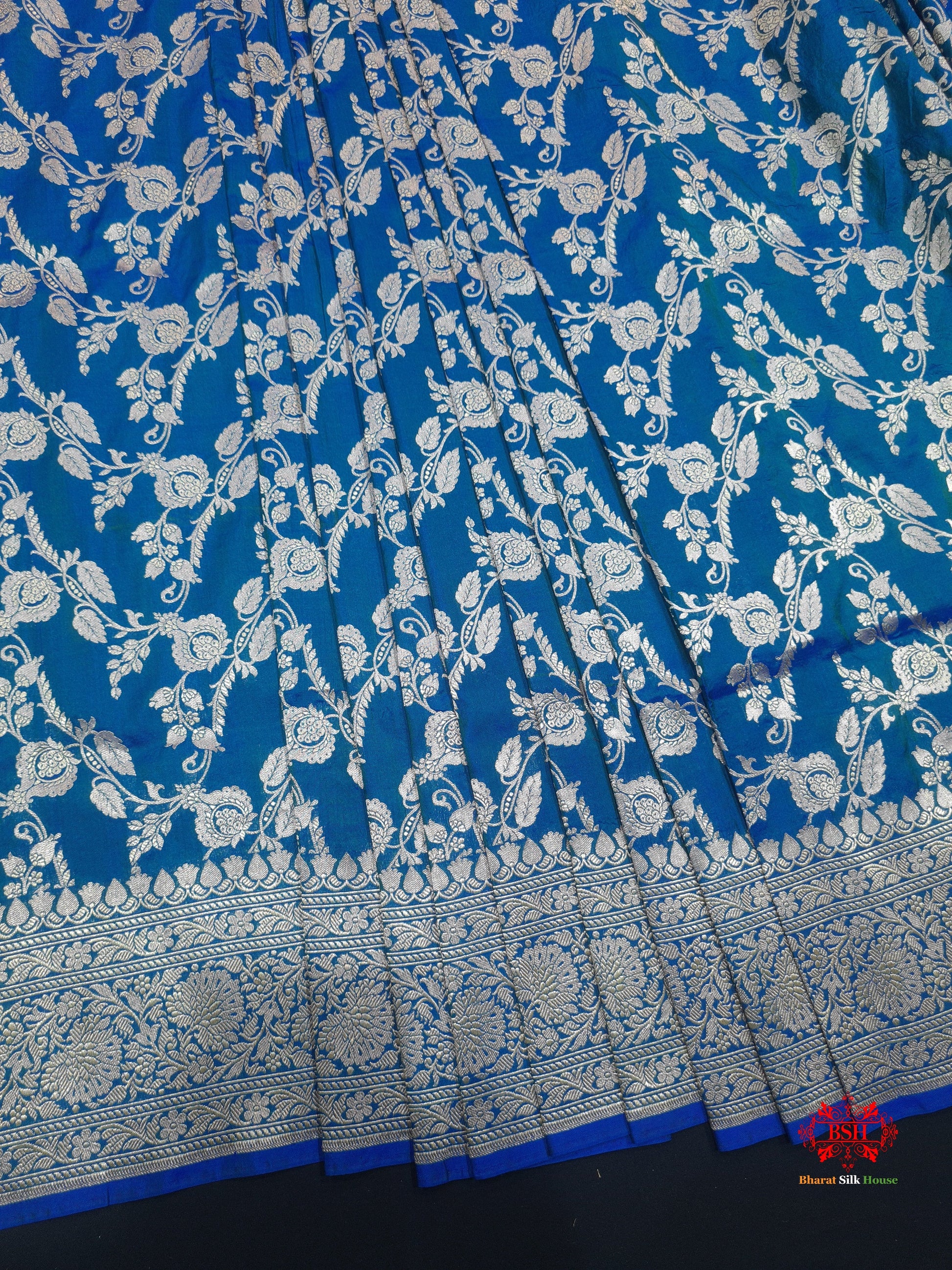 Handloom Banarasi Pure Katan Silk Floral Jaal Cross Color Of Blue - Bharat Silk House