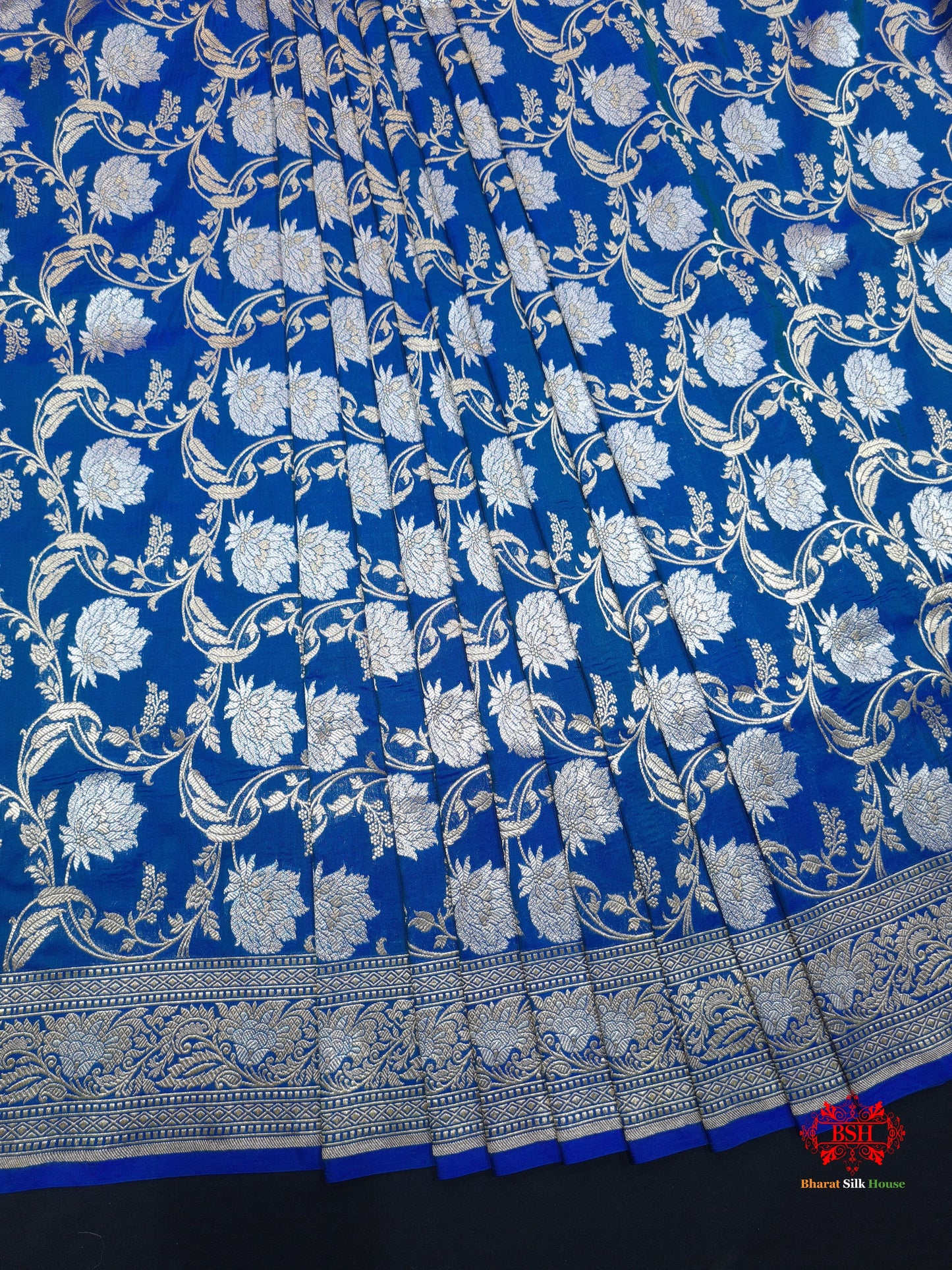 Handloom Banarasi Pure Katan Silk Opara Sona Rupa Dual Zari Saree Floral Jaal In Shades Of Blue - Bharat Silk House