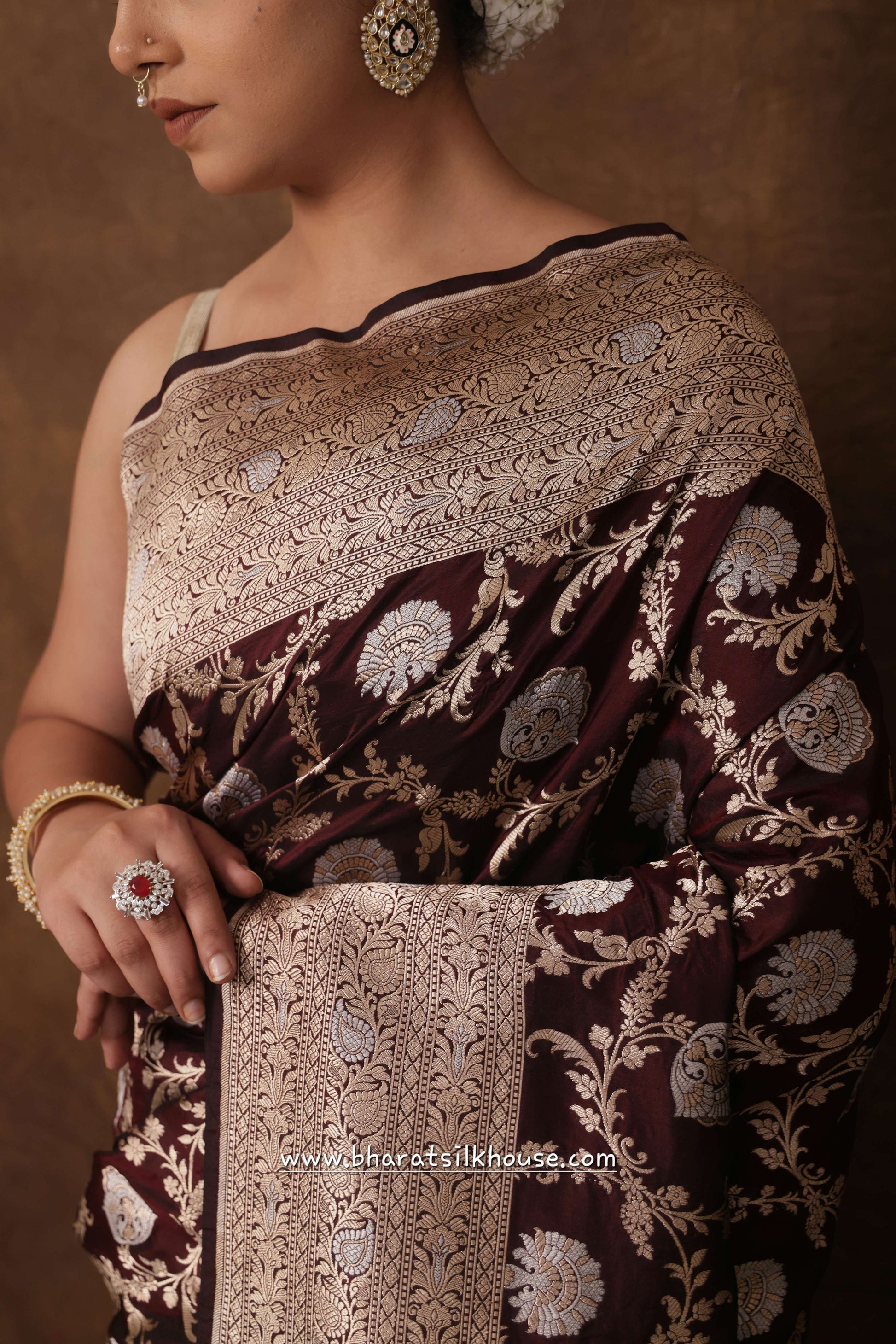 Handloom Banarasi Pure Katan Silk Opara Sona Rupa Dual Zari Saree Floral Jaal In Shades Of Garnet - Bharat Silk House