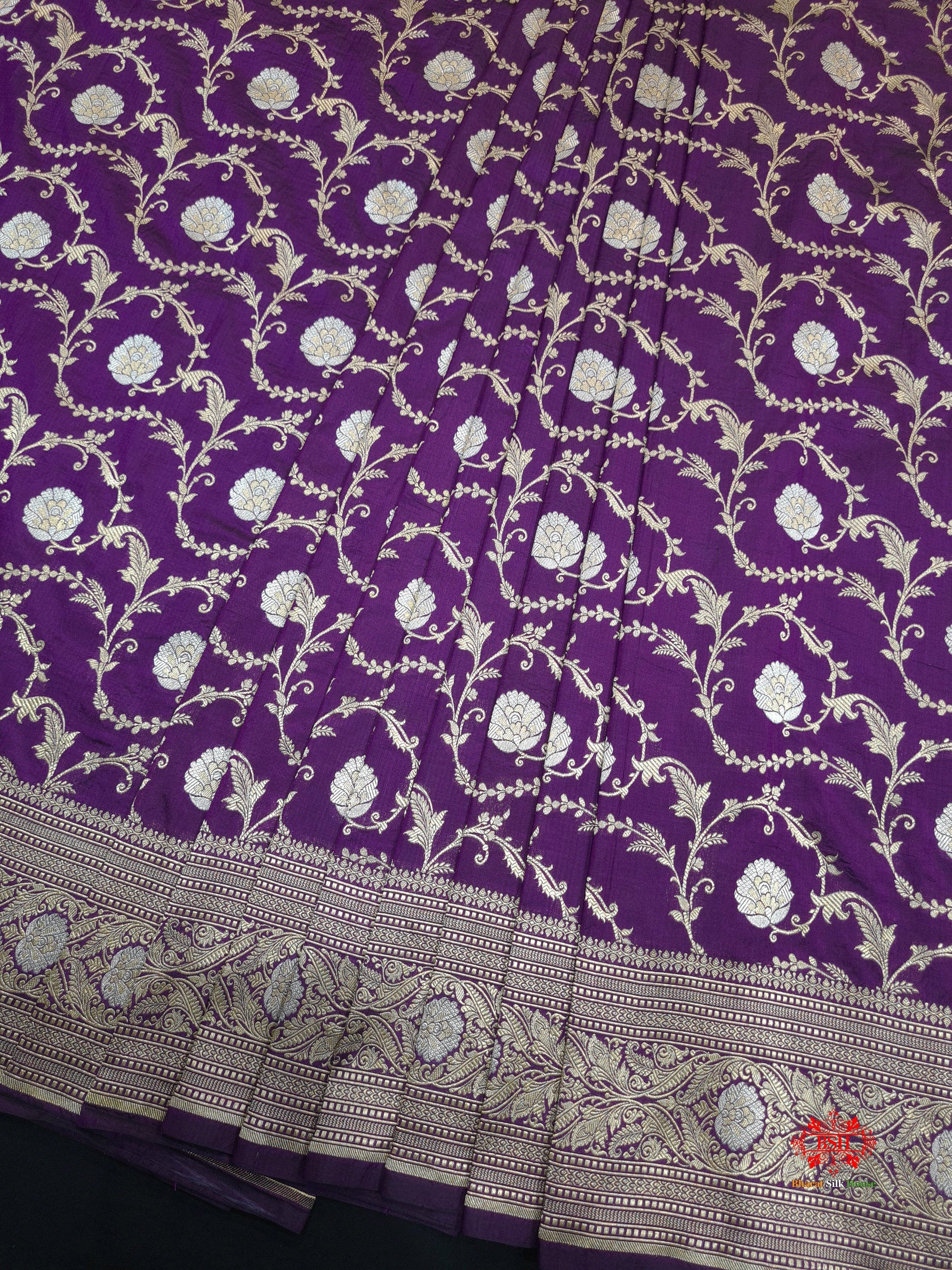 Handloom Banarasi Pure Katan Silk Opara Sona Rupa Dual Zari Saree Floral Jaal In Shades Of Magenta - Bharat Silk House