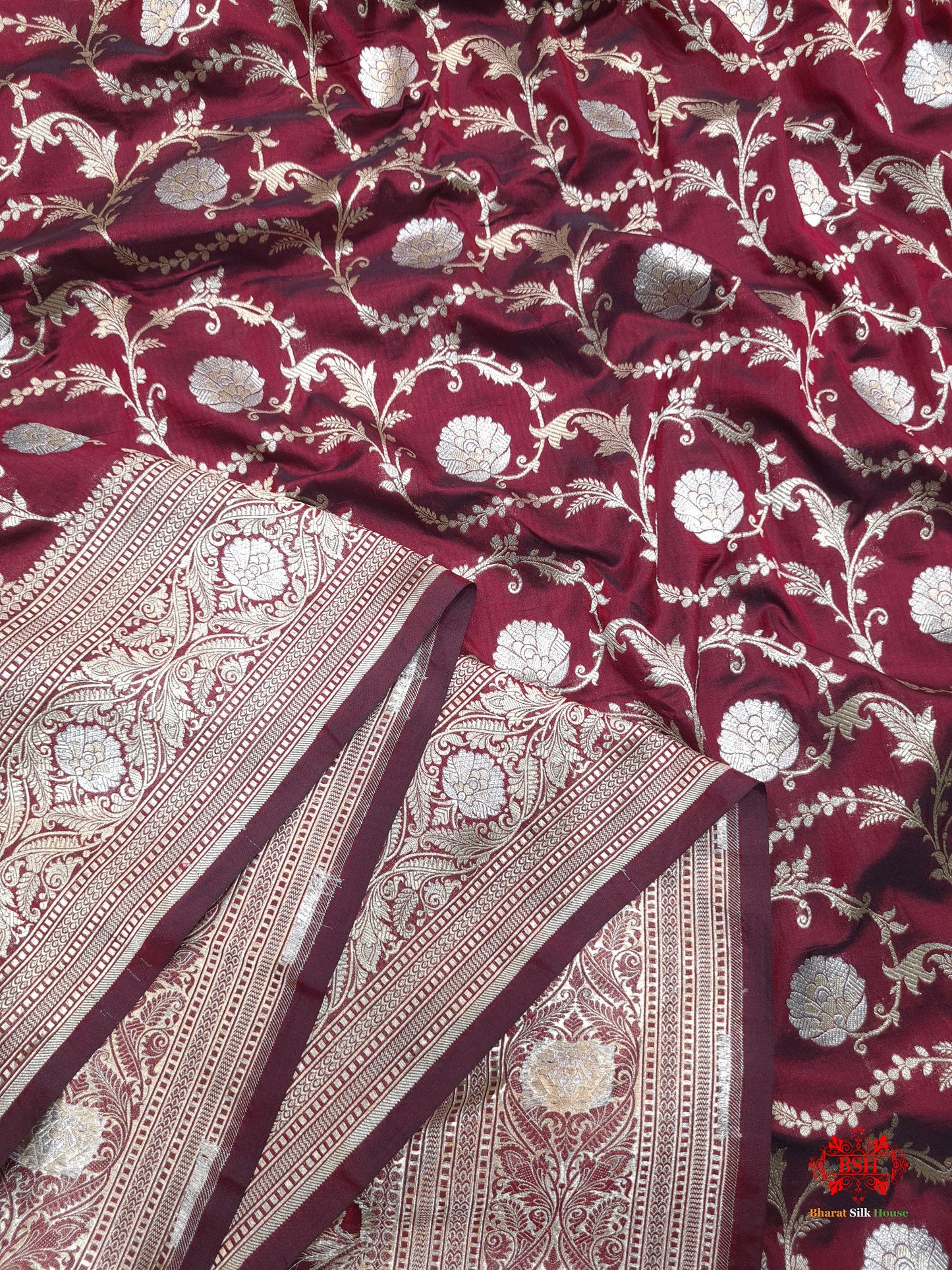 Handloom Banarasi Pure Katan Silk Opara Sona Rupa Dual Zari Saree Floral Jaal In Shades Of Maroon - Bharat Silk House