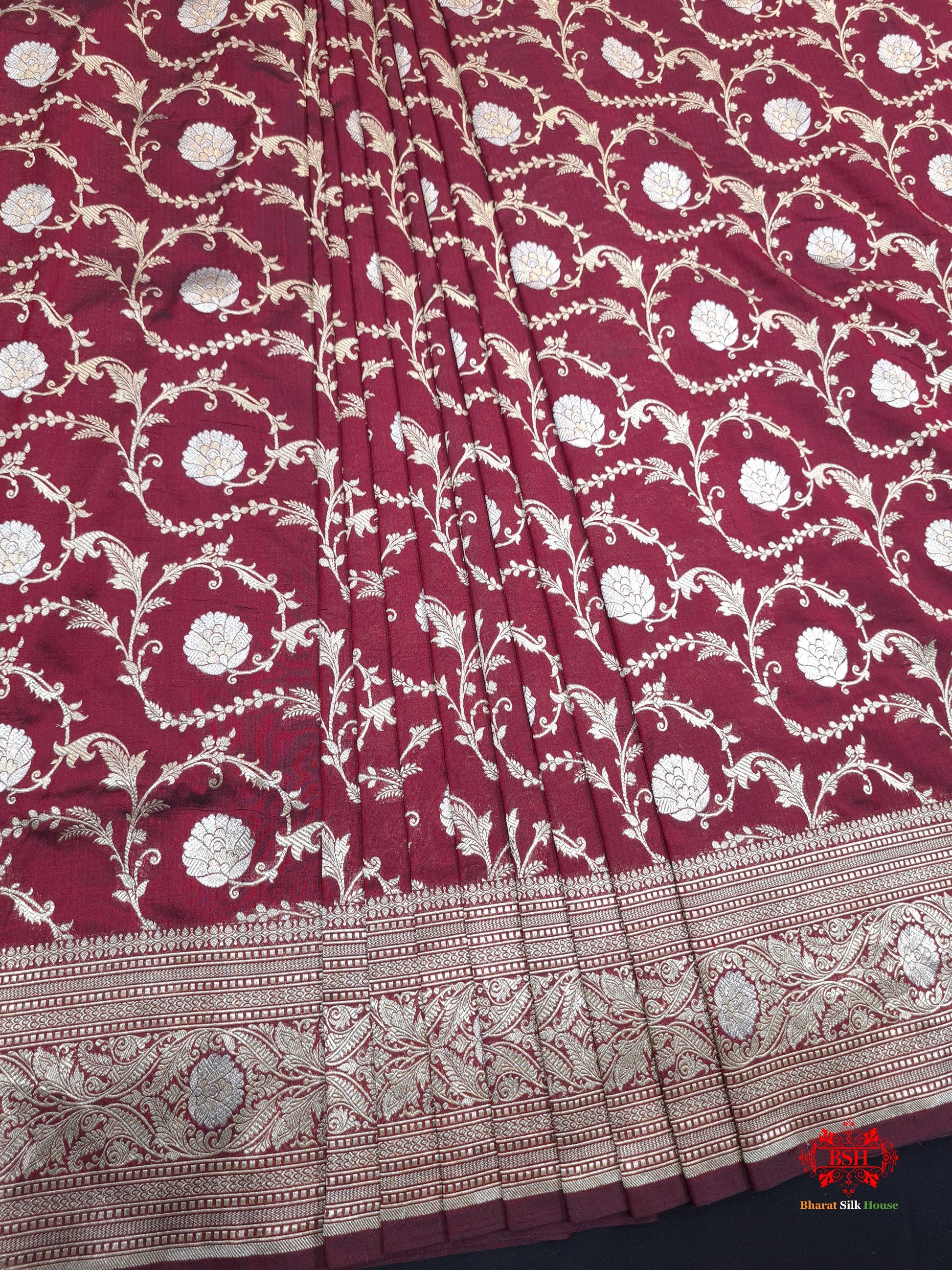 Handloom Banarasi Pure Katan Silk Opara Sona Rupa Dual Zari Saree Floral Jaal In Shades Of Maroon - Bharat Silk House