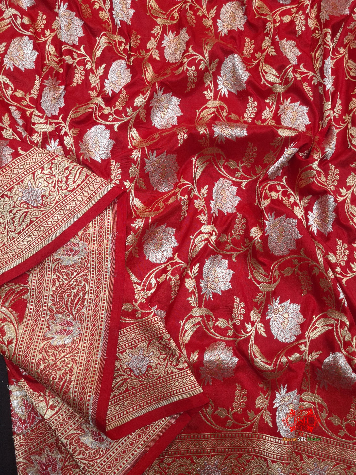 Handloom Banarasi Pure Katan Silk Opara Sona Rupa Dual Zari Saree Floral Jaal In Shades Of Red - Bharat Silk House