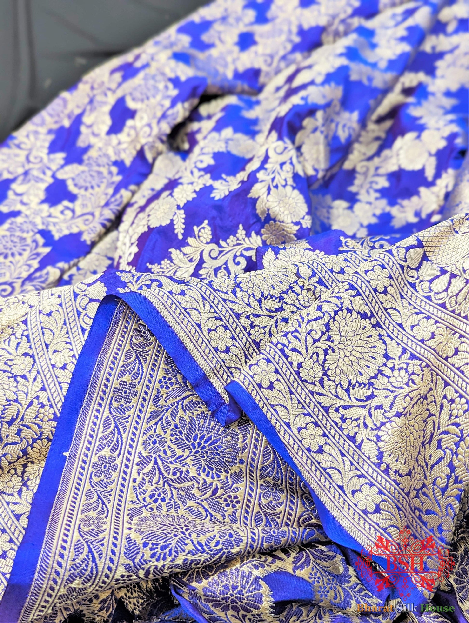 Handloom Banarasi Pure Katan Silk Opara With Floral Jaal In Shades Of Violet Blue - Bharat Silk House