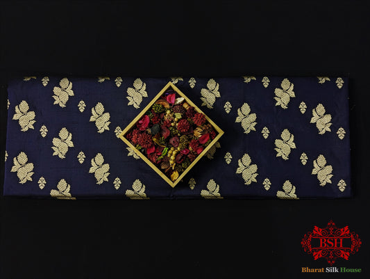 Handloom Banarasi Pure Katan Silk Saree Floral Booti In Shades Of Navy Blue - Bharat Silk House