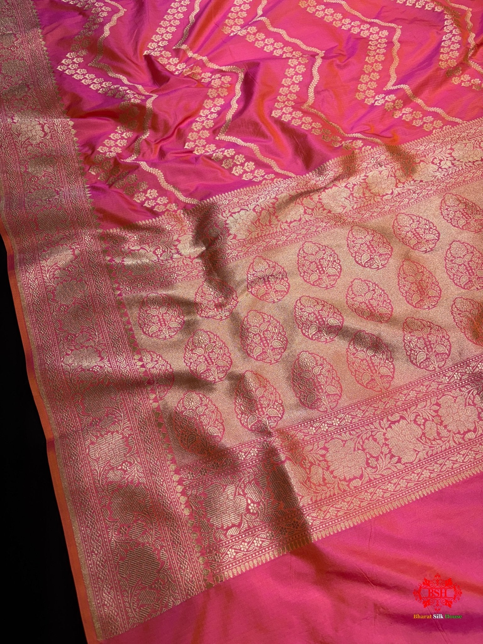 Handloom Banarasi Pure Katan Silk Zigzag Pattern In Cross Shades Of Pink/Orange - Bharat Silk House katan silk