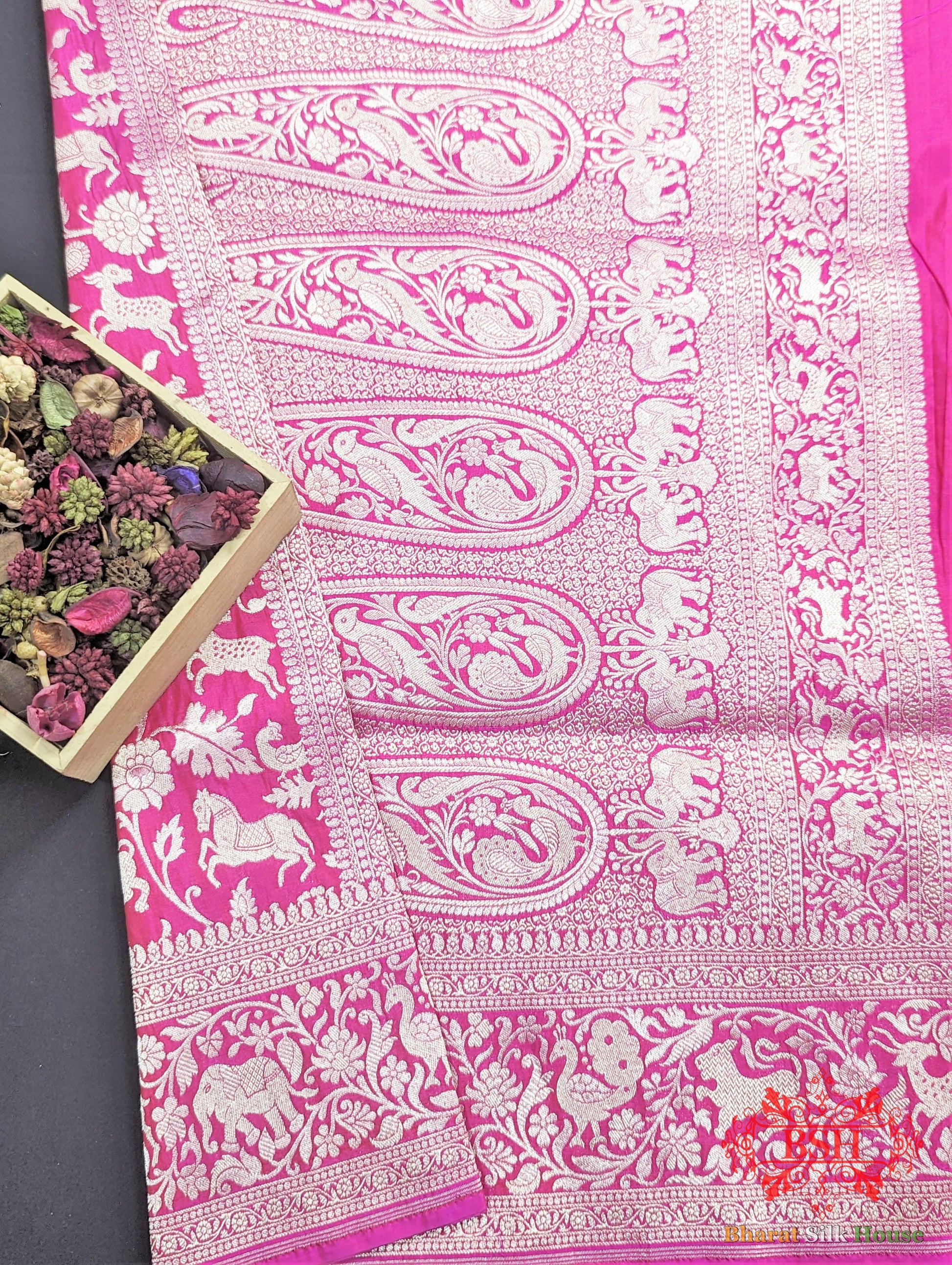 Handloom Banarasi Shikargah Kataan Silk Saree In Shades Of Pink - Bharat Silk House