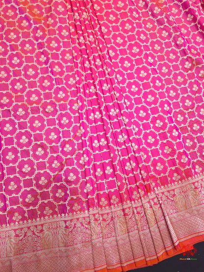 Handloom Banarasi Shikargah Katan Silk Saree In Shades Of Pink Cross Color - Bharat Silk House