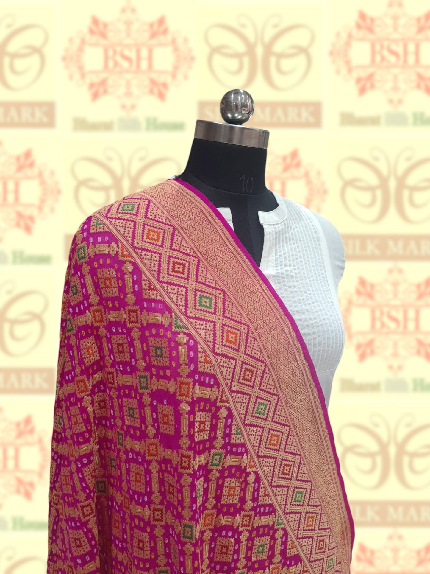 Pink Georgette Banarasi Handloom Menakari Bandhani Dupatta - Bharat Silk House