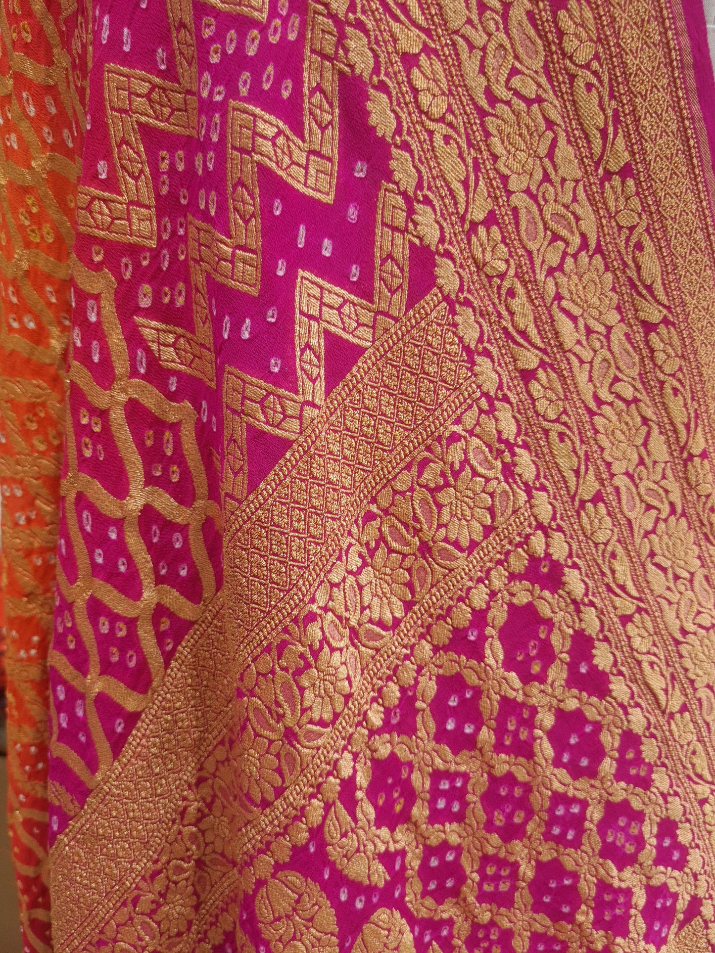 Pink/Orange Pure Georgette Banarasi Handloom Bandhani Dupatta - Bharat Silk House