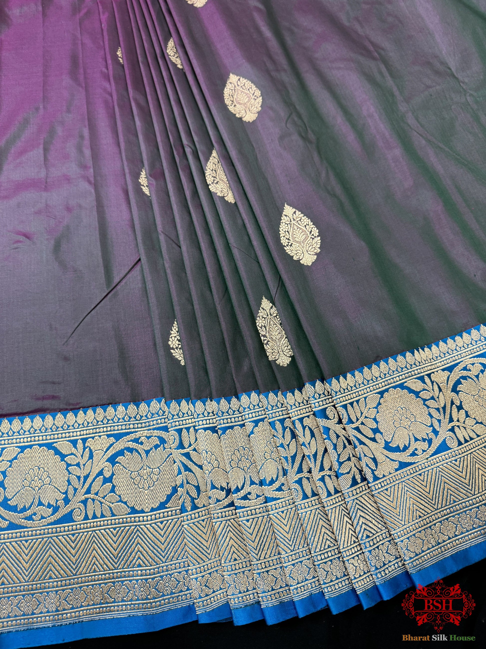 Pure Banarasi Handloom Katan Silk Antique Zari Saree In Shades Of Cross Colour - Bharat Silk House