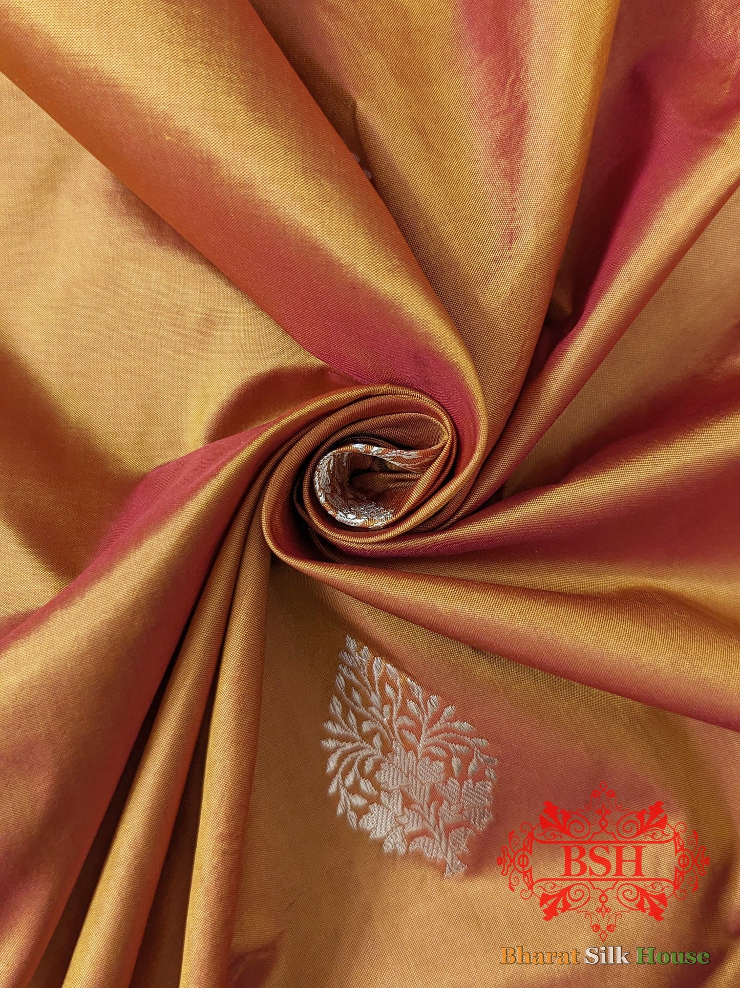 Pure Banarasi Handloom Katan Silk Antique Zari Saree In Shades Of Cross Colour - Bharat Silk House