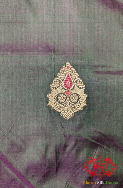 Pure Banarasi Handloom Katan Silk Antique Zari Saree In Shades Of Green/Pink Cross Color - Bharat Silk House