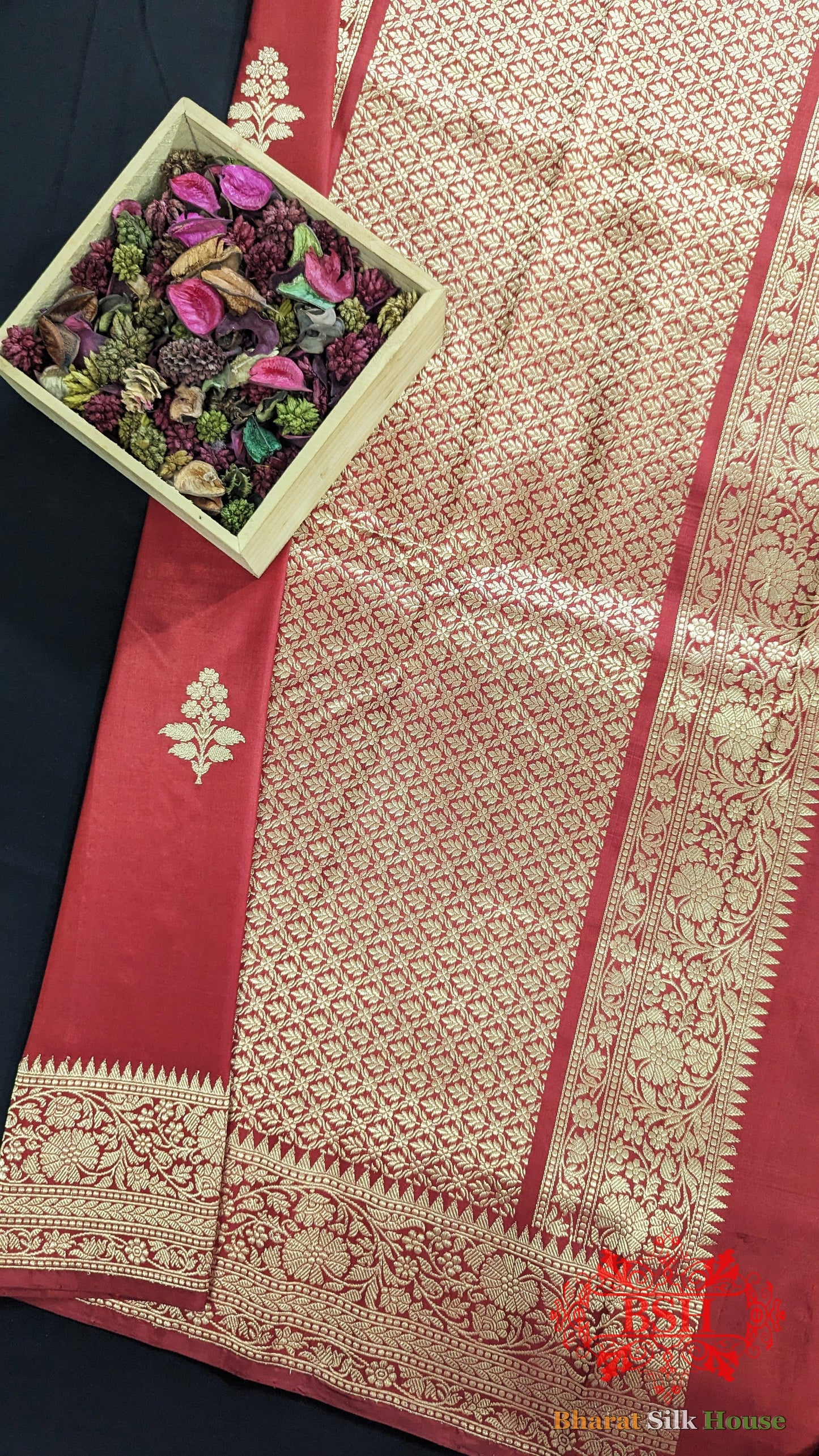 Pure Banarasi Handloom Katan Silk Antique Zari Saree In Shades Of Pink - Bharat Silk House