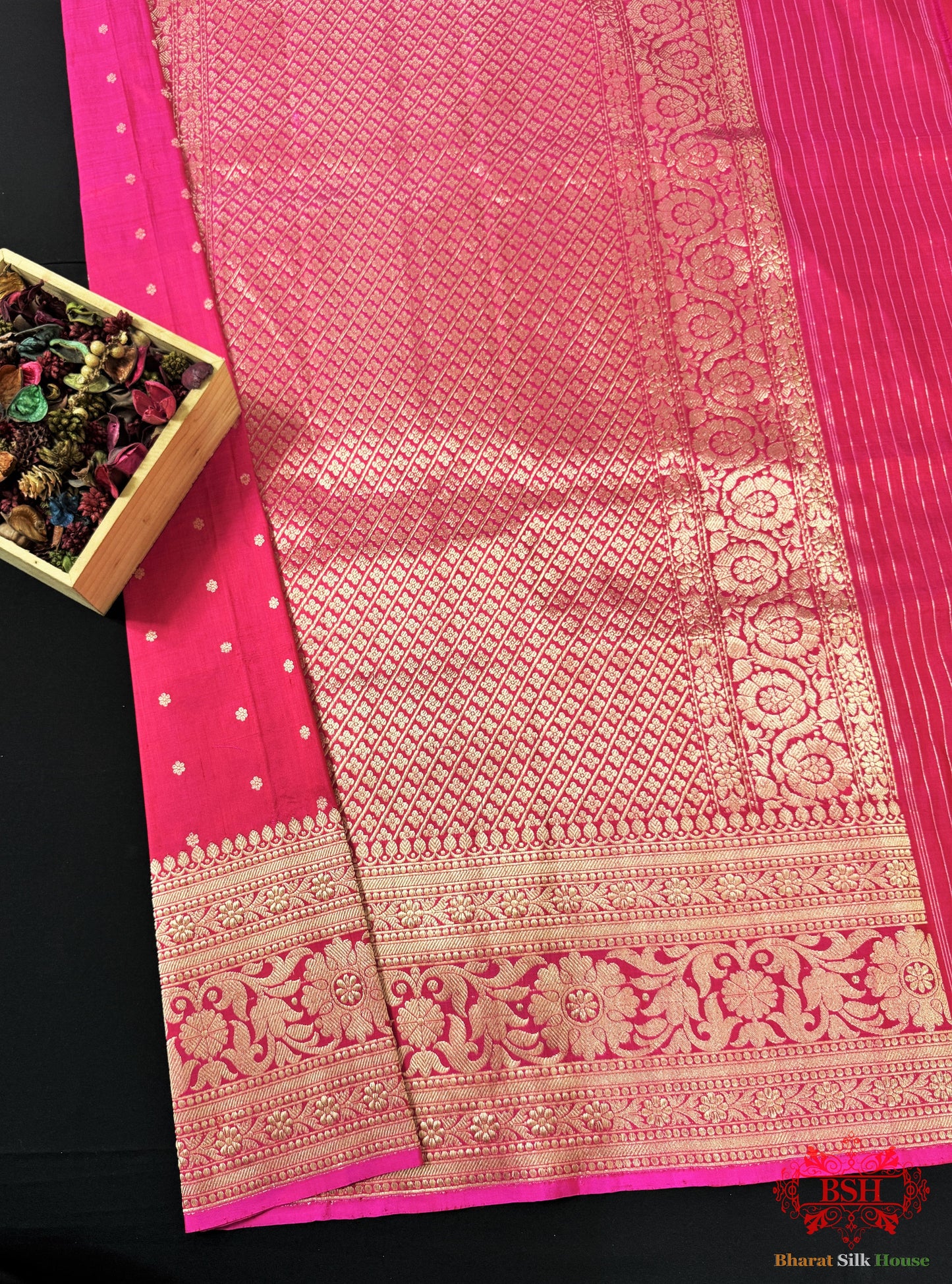 Pure Banarasi Handloom Katan Silk Antique Zari Saree In Shades Of Pink - Bharat Silk House