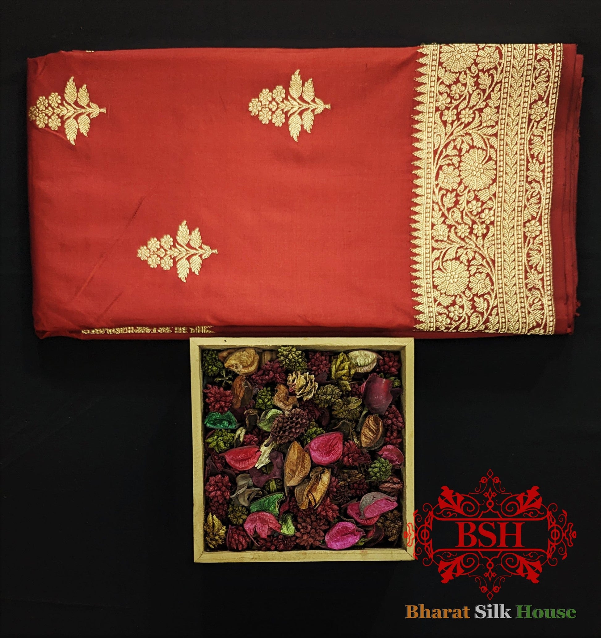 Pure Banarasi Handloom Katan Silk Antique Zari Saree In Shades Of Red - Bharat Silk House