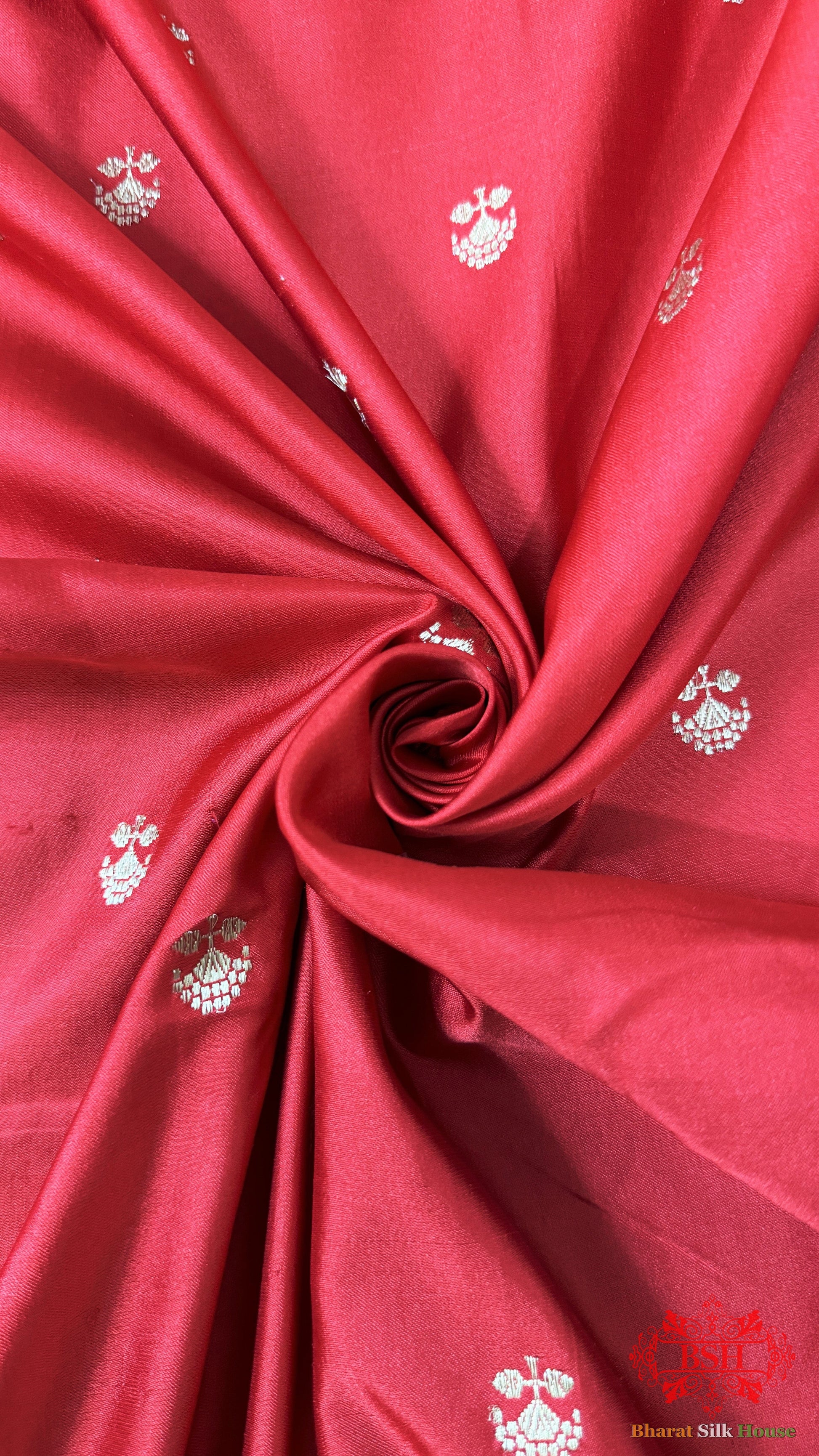 Pure Banarasi Handloom Katan Silk Antique Zari Saree In Shades Of Red - Bharat Silk House