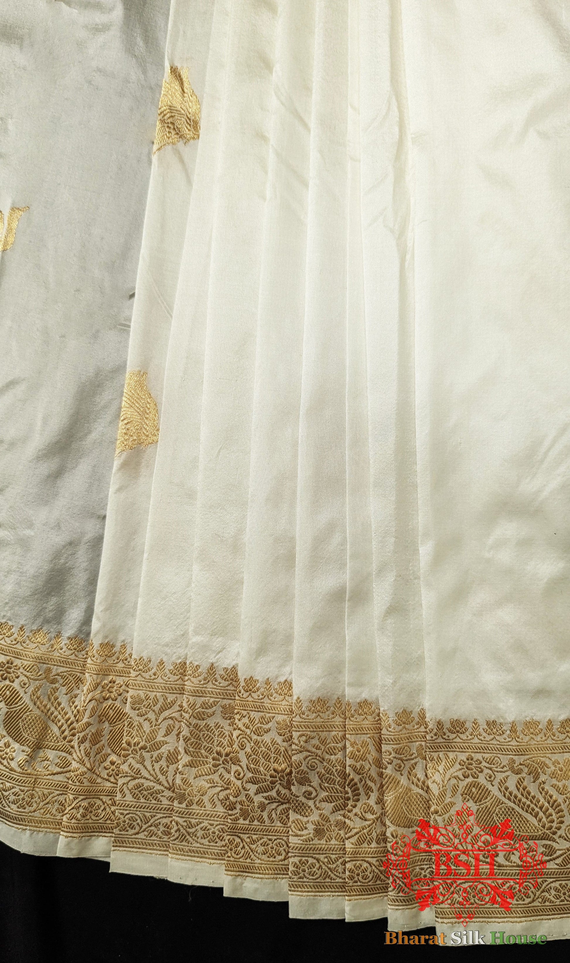 Pure Banarasi Handloom Katan Silk Antique Zari Saree In Shades Of White - Bharat Silk House