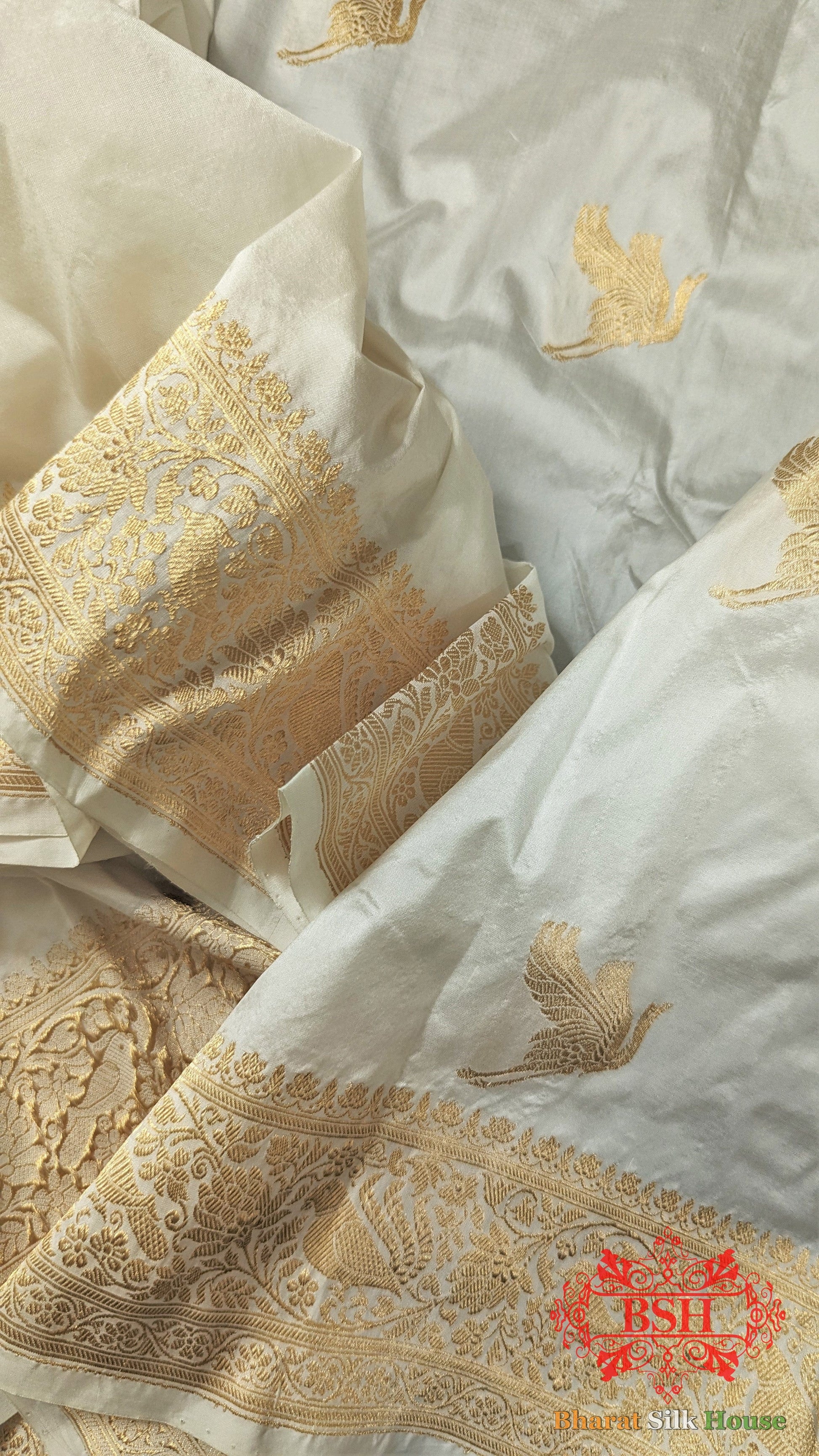 Pure Banarasi Handloom Katan Silk Antique Zari Saree In Shades Of White - Bharat Silk House