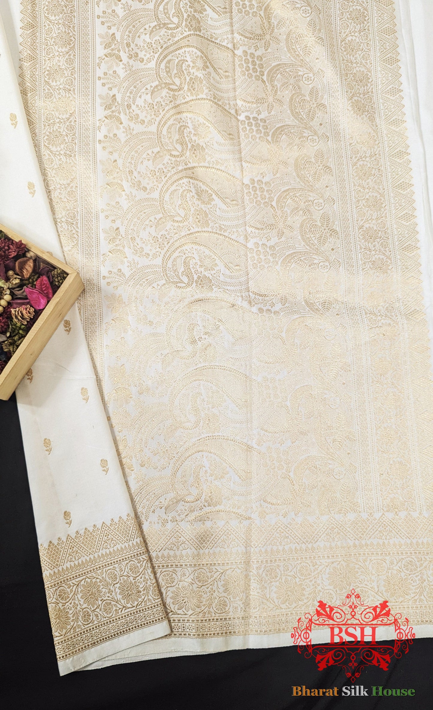 Pure Banarasi Handloom Katan Silk Antique Zari Saree In Shades Of White - Bharat Silk House