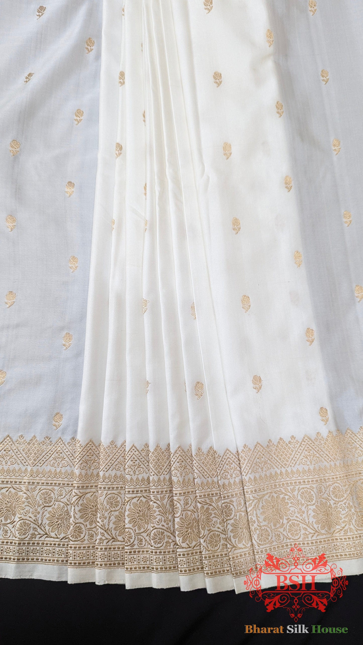 Pure Banarasi Handloom Katan Silk Antique Zari Saree In Shades Of White - Bharat Silk House