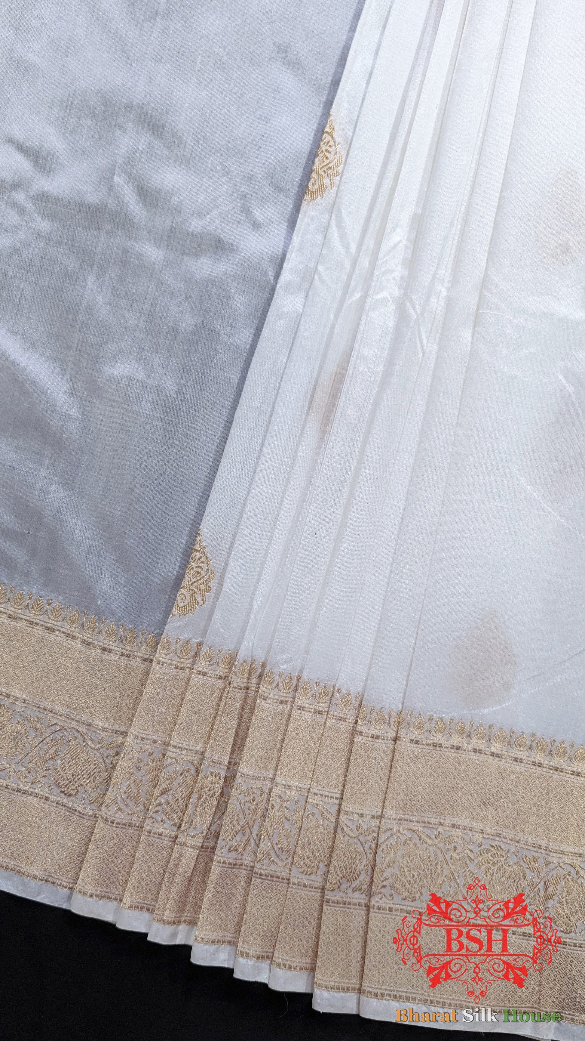 Pure Banarasi Handloom Katan Silk Dyeable Antique Zari Saree In Shades Of White - Bharat Silk House