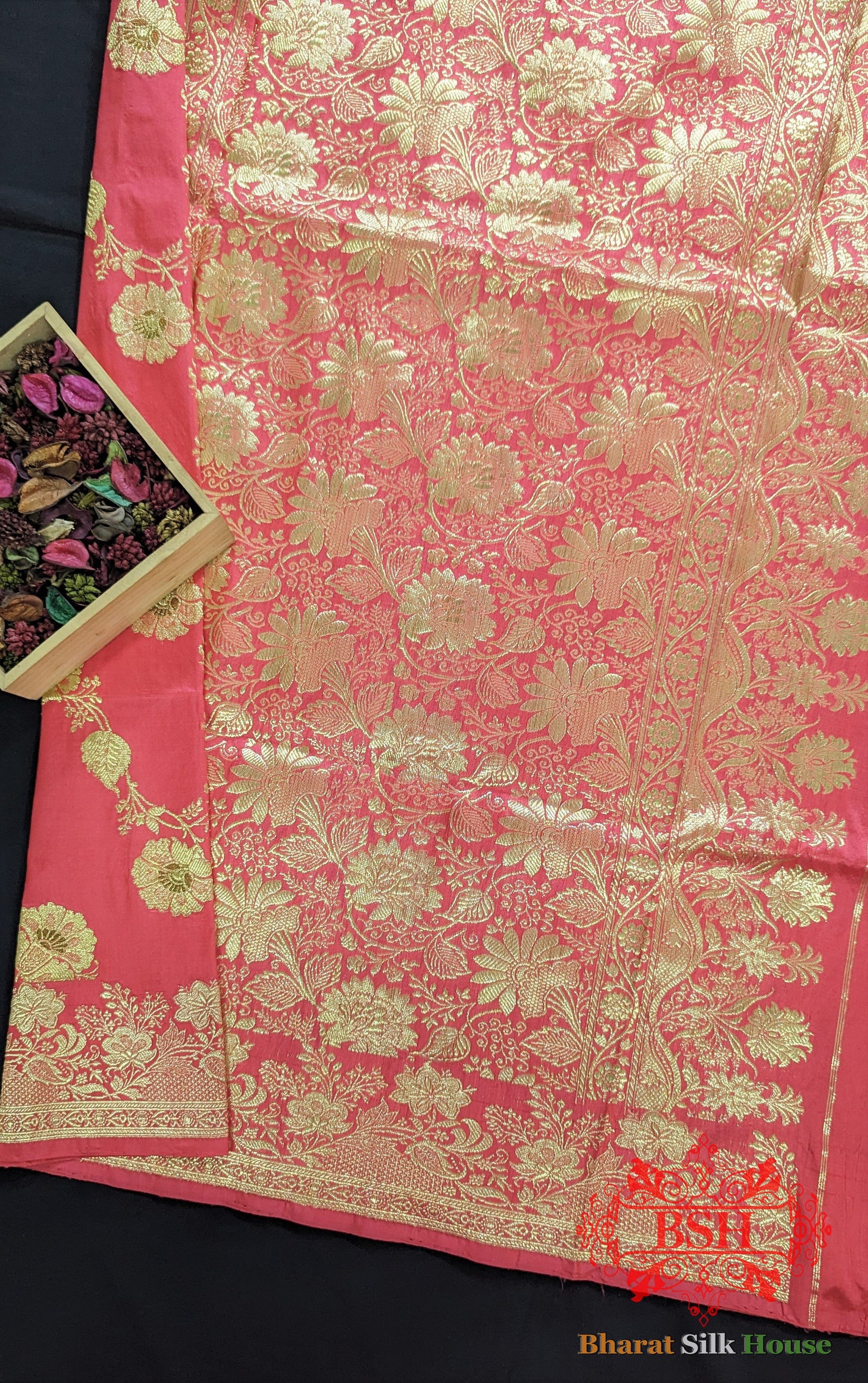 Pure Banarasi Handloom Katan Silk Meenakari Antique Golden Zari Saree In Shades Of Strawberry - Bharat Silk House