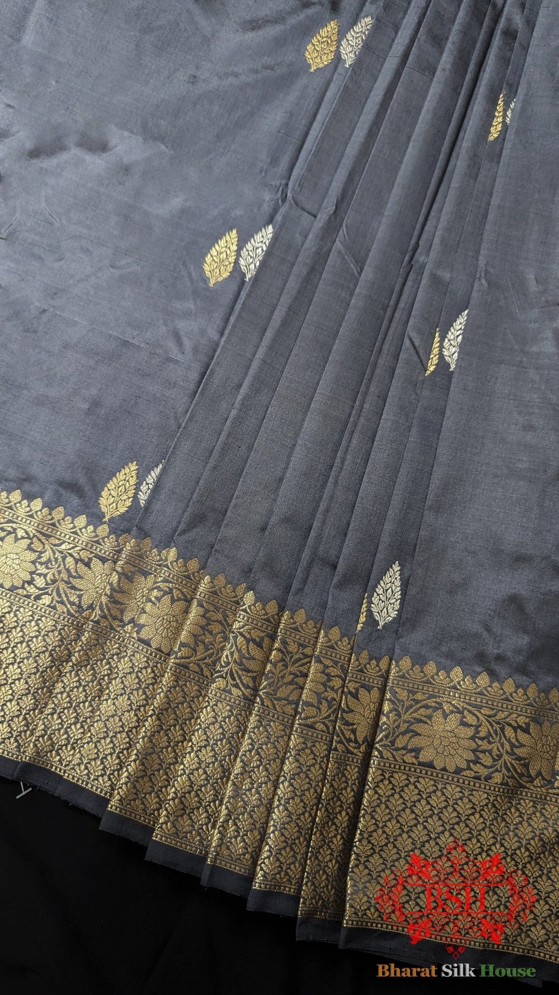 Pure Banarasi Handloom Katan Silk Meenakari Antique Zari Saree In Shades Of Grey - Bharat Silk House