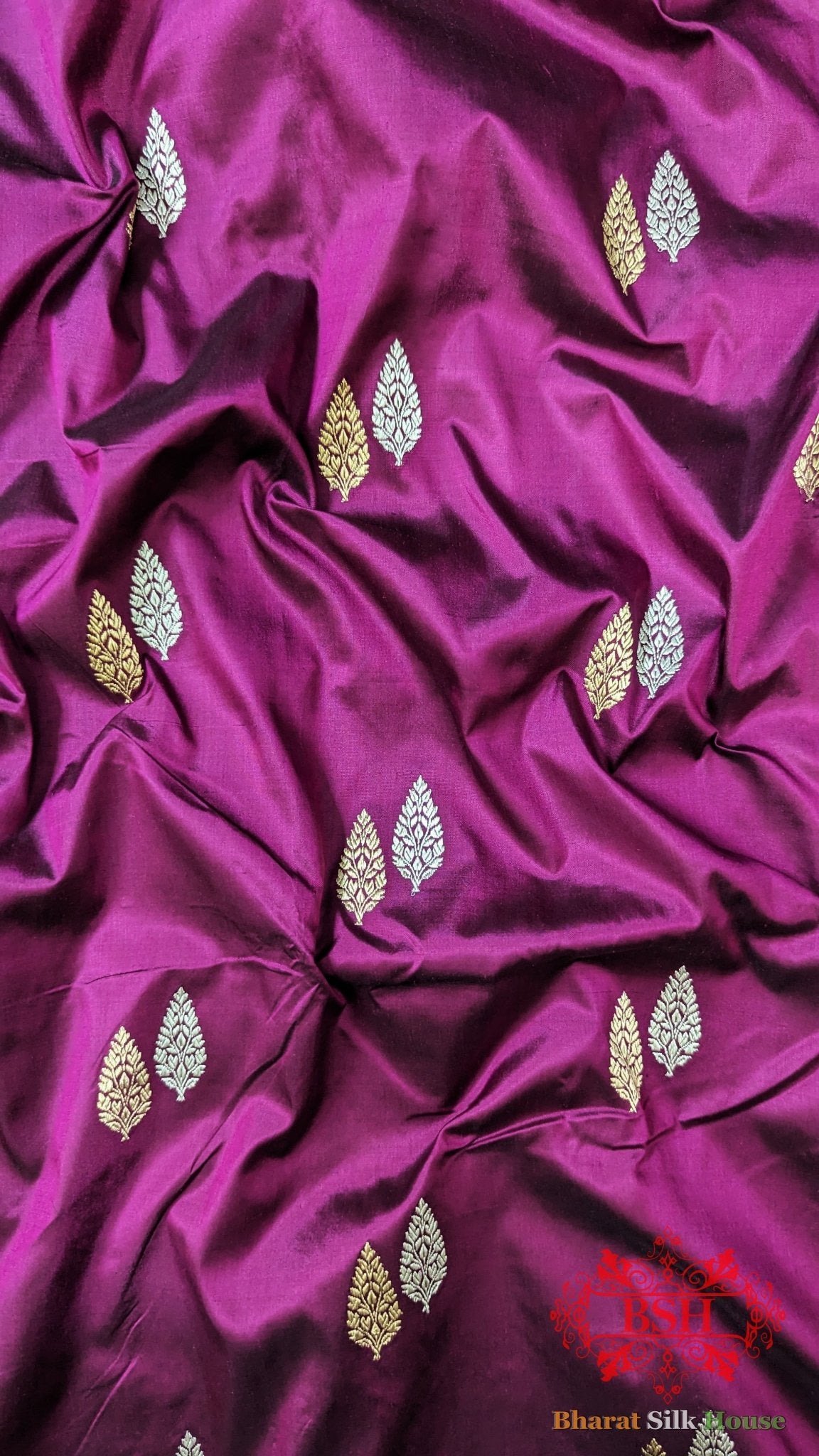 Pure Banarasi Handloom Katan Silk Meenakari Antique Zari Saree In Shades Of Magenta - Bharat Silk House