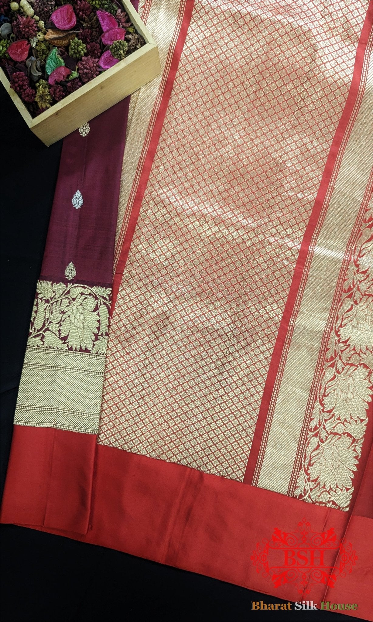 Pure Banarasi Handloom Katan Silk Meenakari Antique Zari Saree In Shades Of Magenta - Bharat Silk House