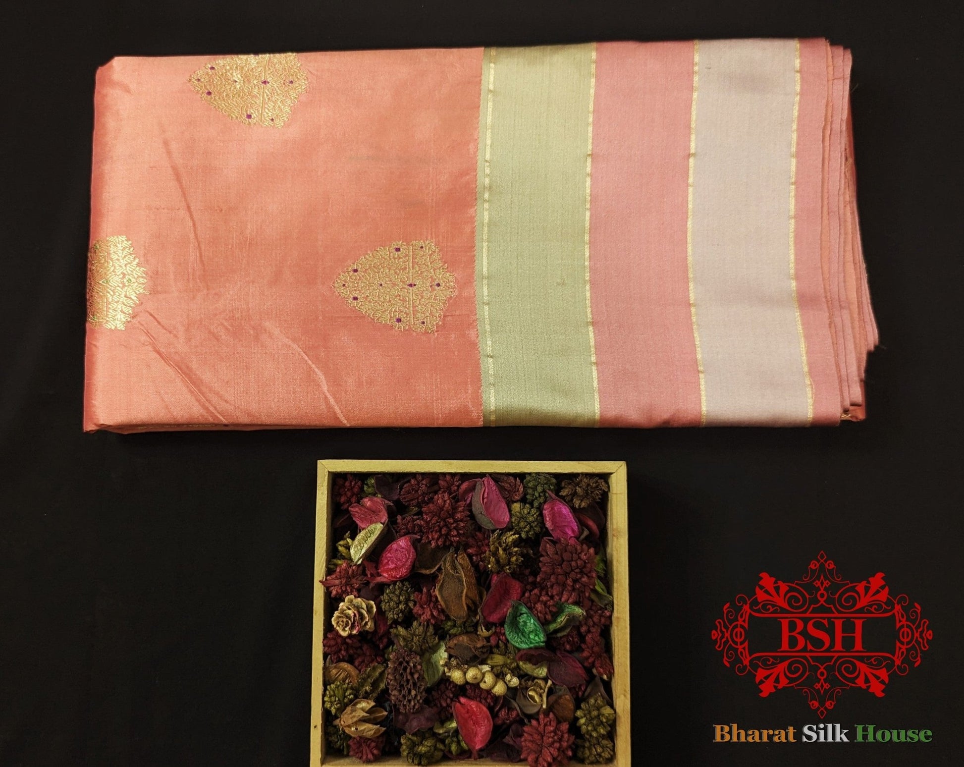 Pure Banarasi Handloom Katan Silk Meenakari Antique Zari Saree In Shades Of Peach - Bharat Silk House