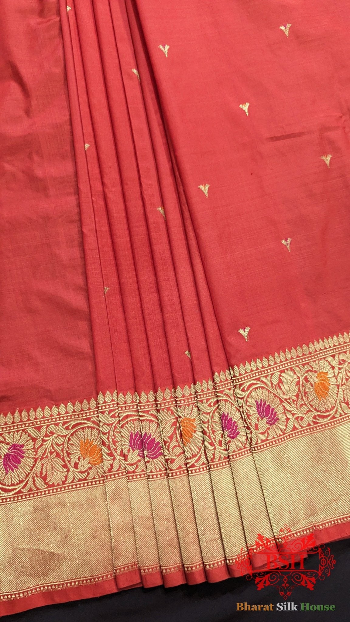 Pure Banarasi Handloom Katan Silk Meenakari Antique Zari Saree In Shades Of Red - Bharat Silk House