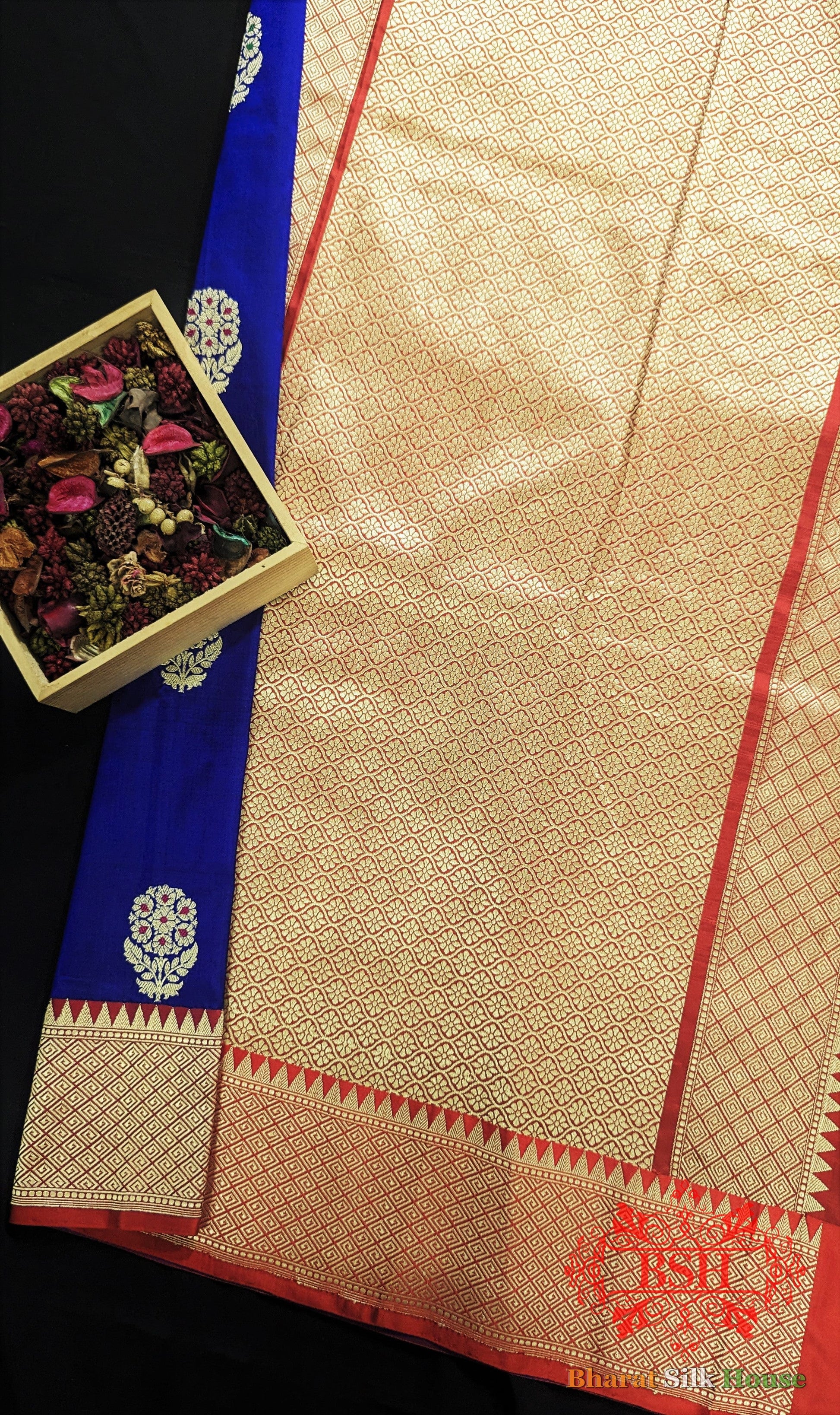 Pure Banarasi Handloom Silk Meenakari Antique Zari Saree In Shades Of Violet - Bharat Silk House