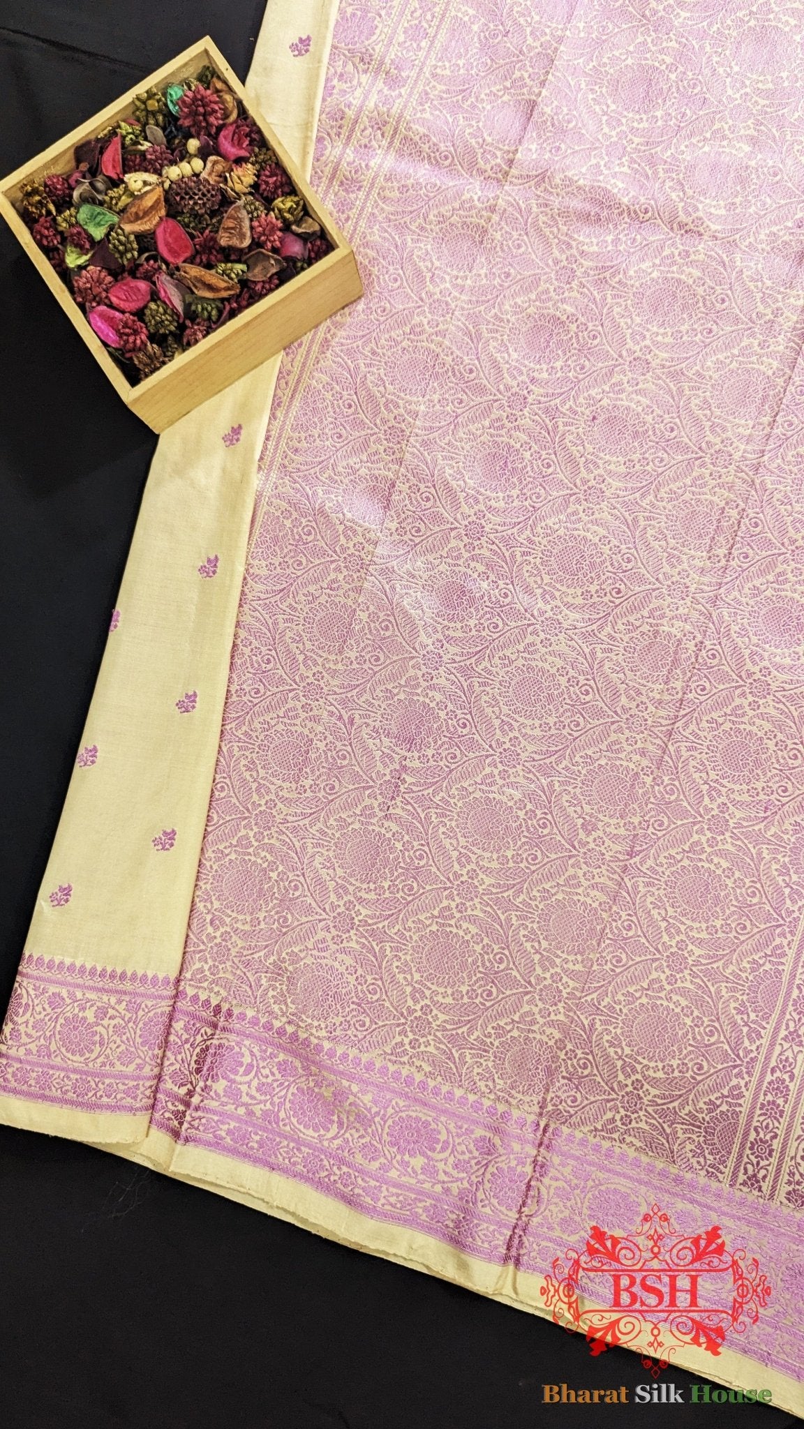 Pure Banrasi Handloom Katan Silk Antique Zari Saree In Shades Of Beige With Lavender Border - Bharat Silk House