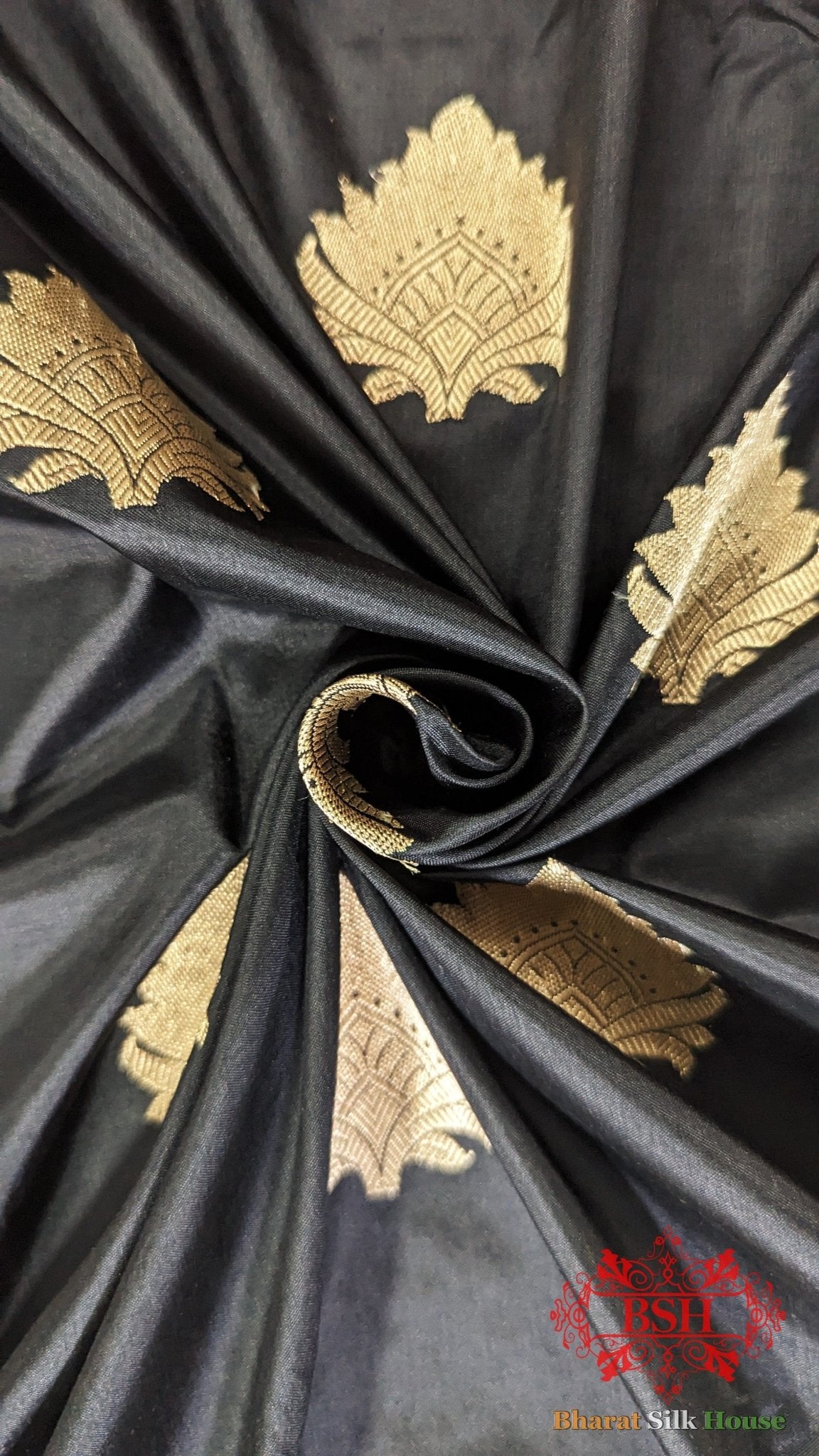 Pure Banrasi Handloom Katan Silk Antique Zari Saree In Shades Of Black - Bharat Silk House