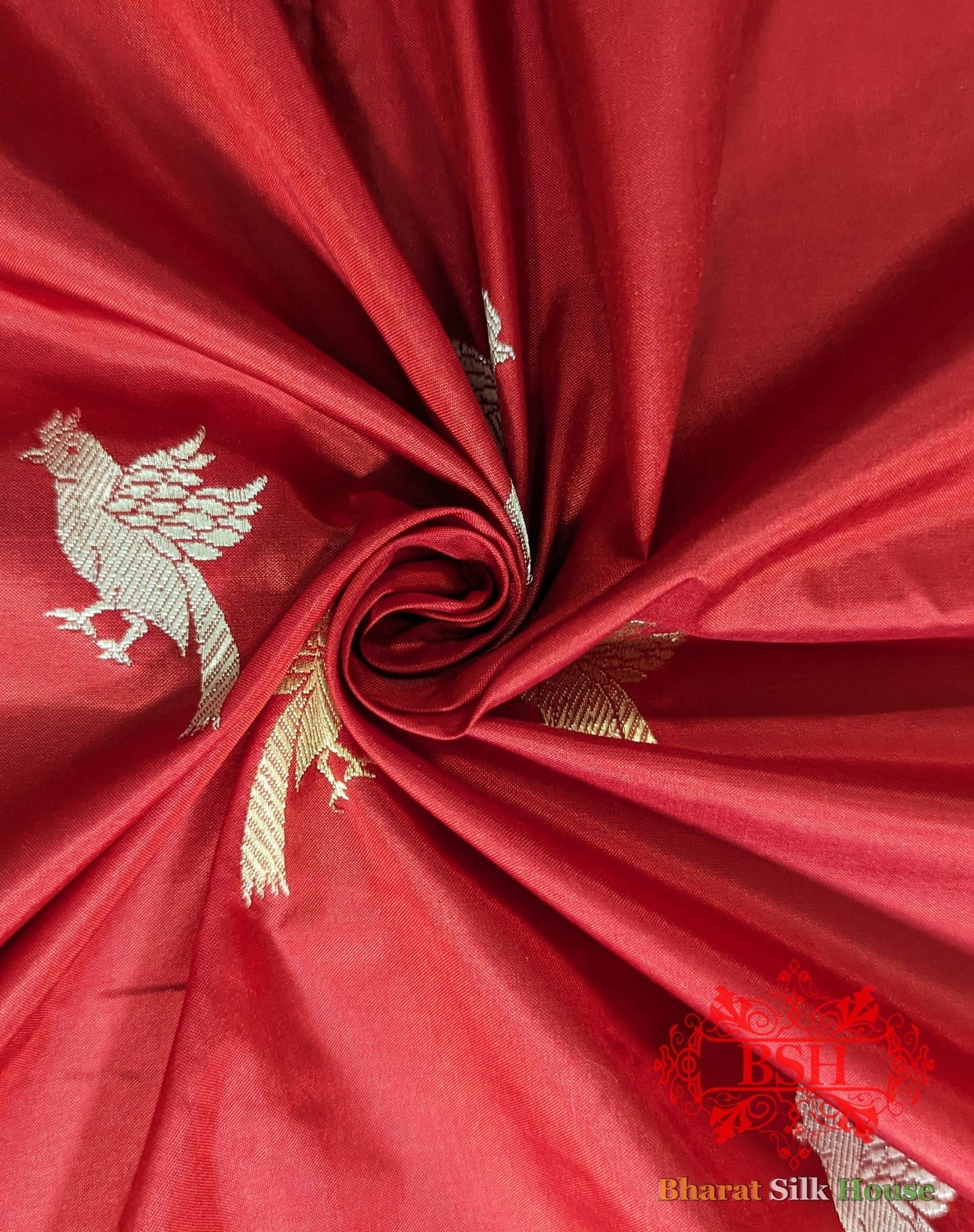 Pure Banrasi Handloom Katan Silk Antique Zari Saree In Shades Of Red - Bharat Silk House