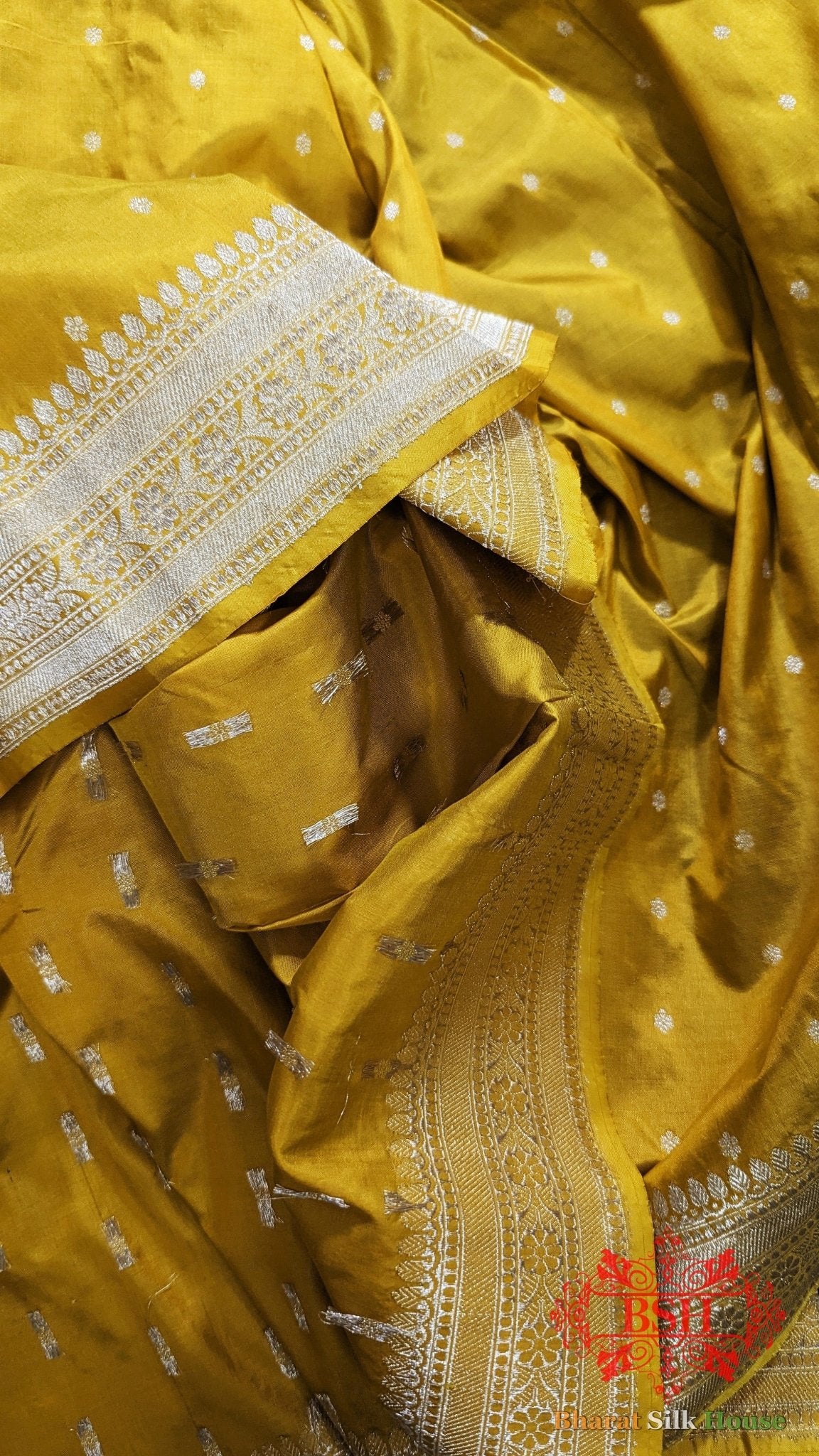 Pure Banrasi Handloom Katan Silk Antique Zari Saree In Shades Of Yellow - Bharat Silk House