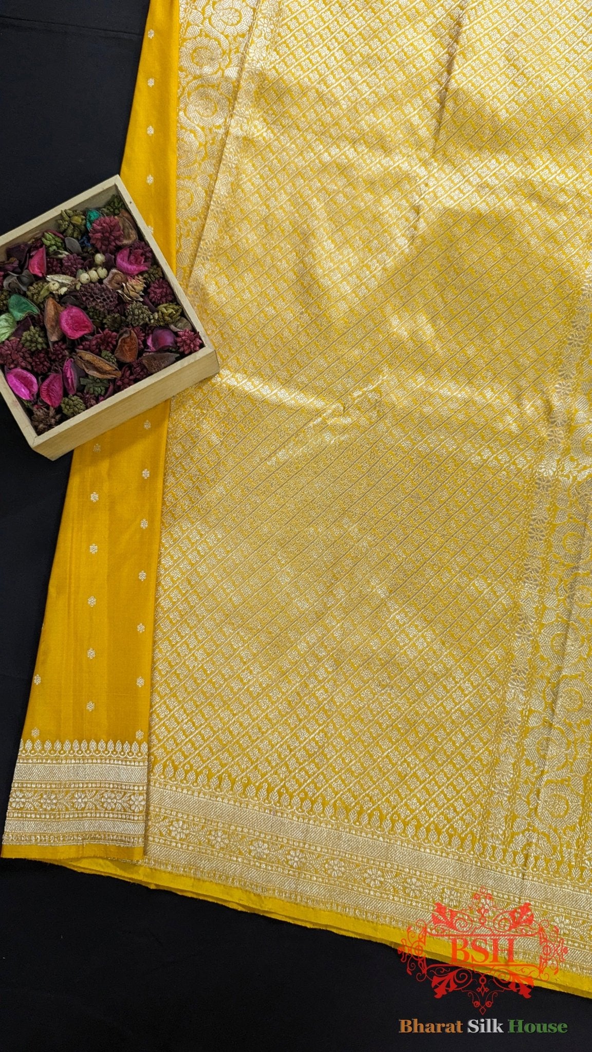 Pure Banrasi Handloom Katan Silk Antique Zari Saree In Shades Of Yellow - Bharat Silk House