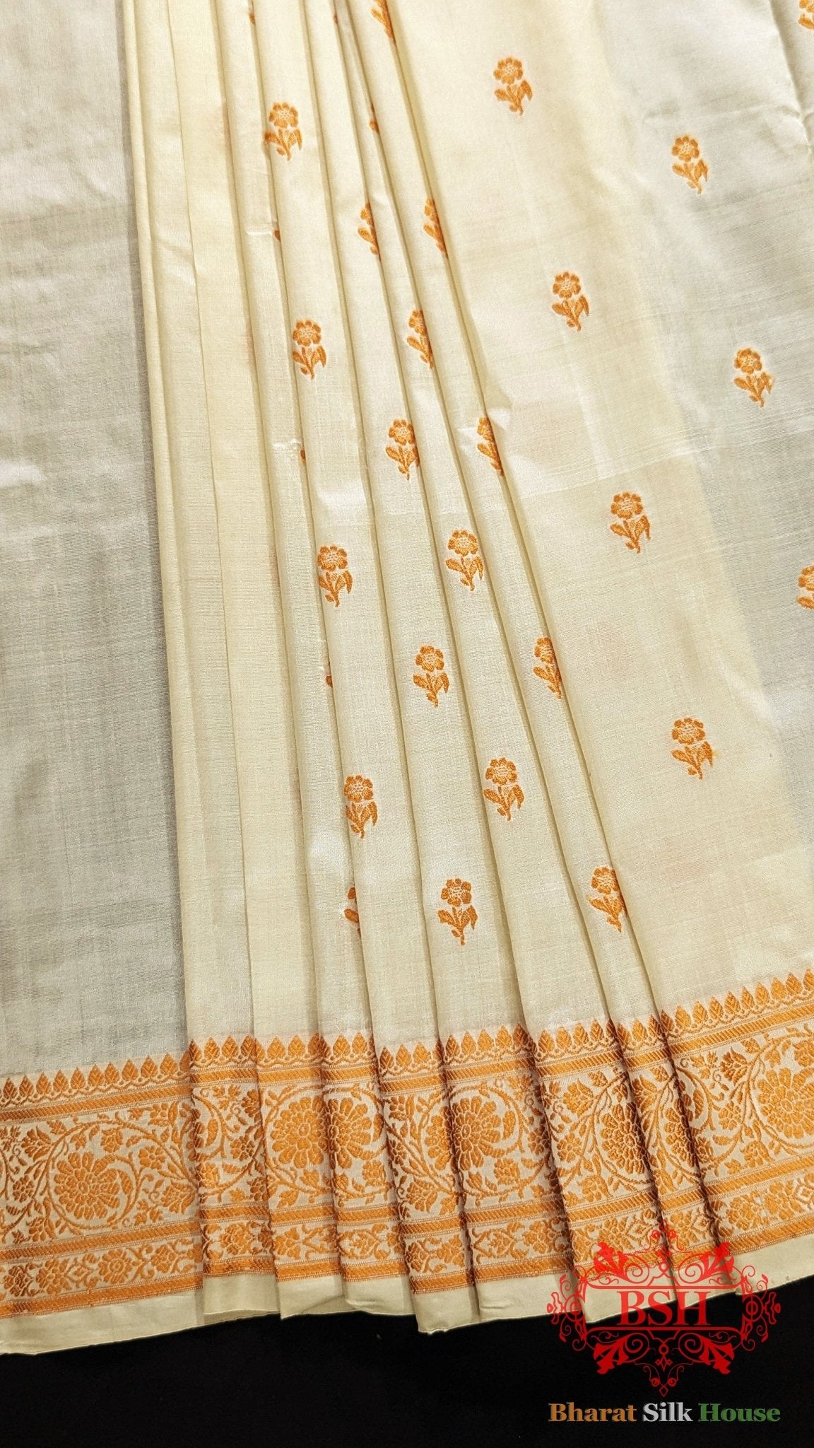 Pure Banrasi Handloom Katan Silk Meenakari Antique Zari Saree In Shades Of Beige With Golden Border - Bharat Silk House